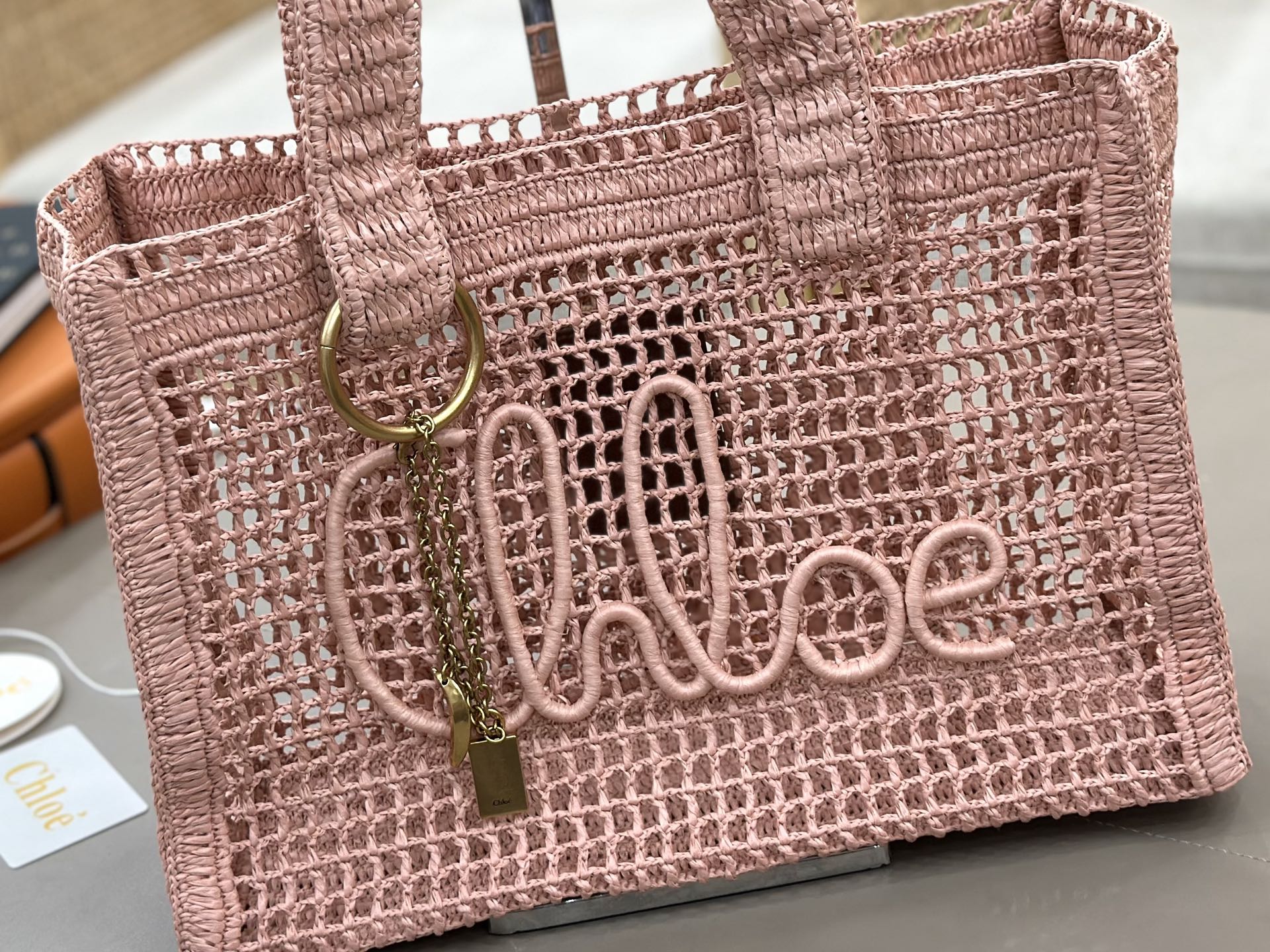 Chloe Summer Banaba East-west Tote Bag in raffia-Summery Beige