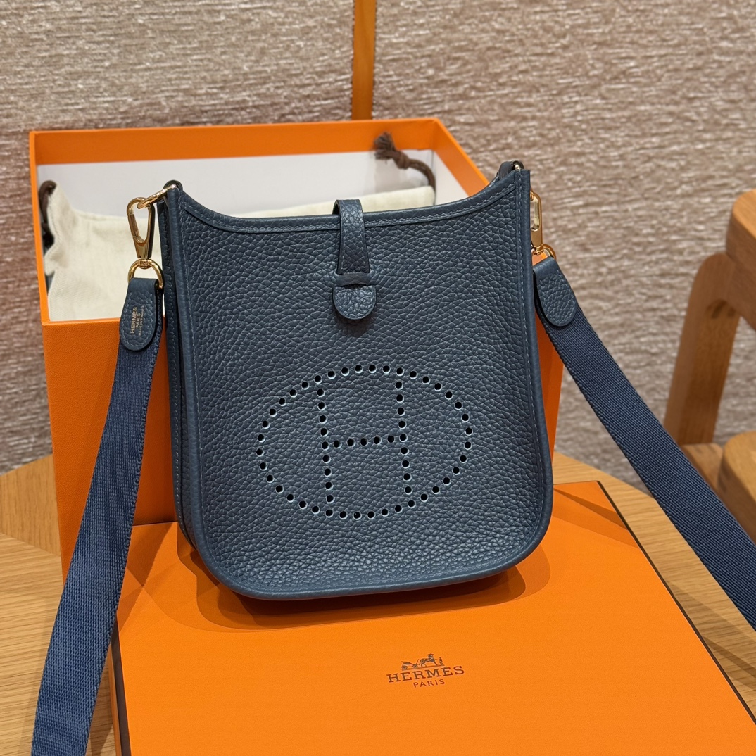 Hermes Blue presse Clemence Mini Evelyne 16