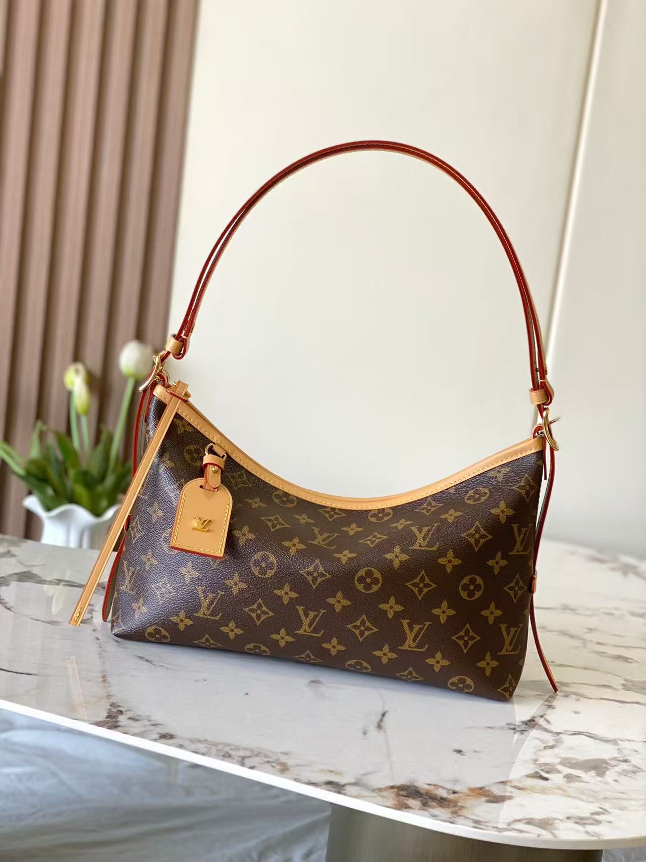 Louis Vuitton LV CARRYALL EAST WEST