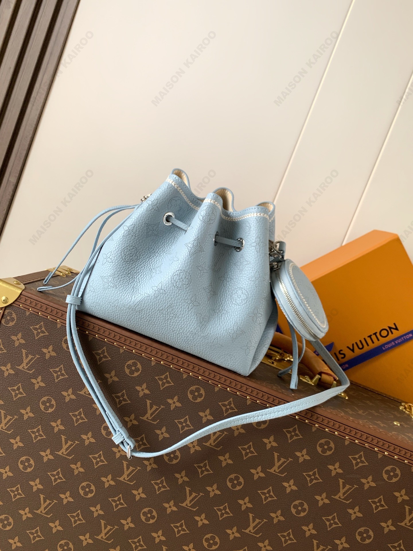 【10A】Louis Vuitton LV Mahina Bella Blue Stitching Perforated Leather Drawstring Bucket Shoulder Bag - KAIROO