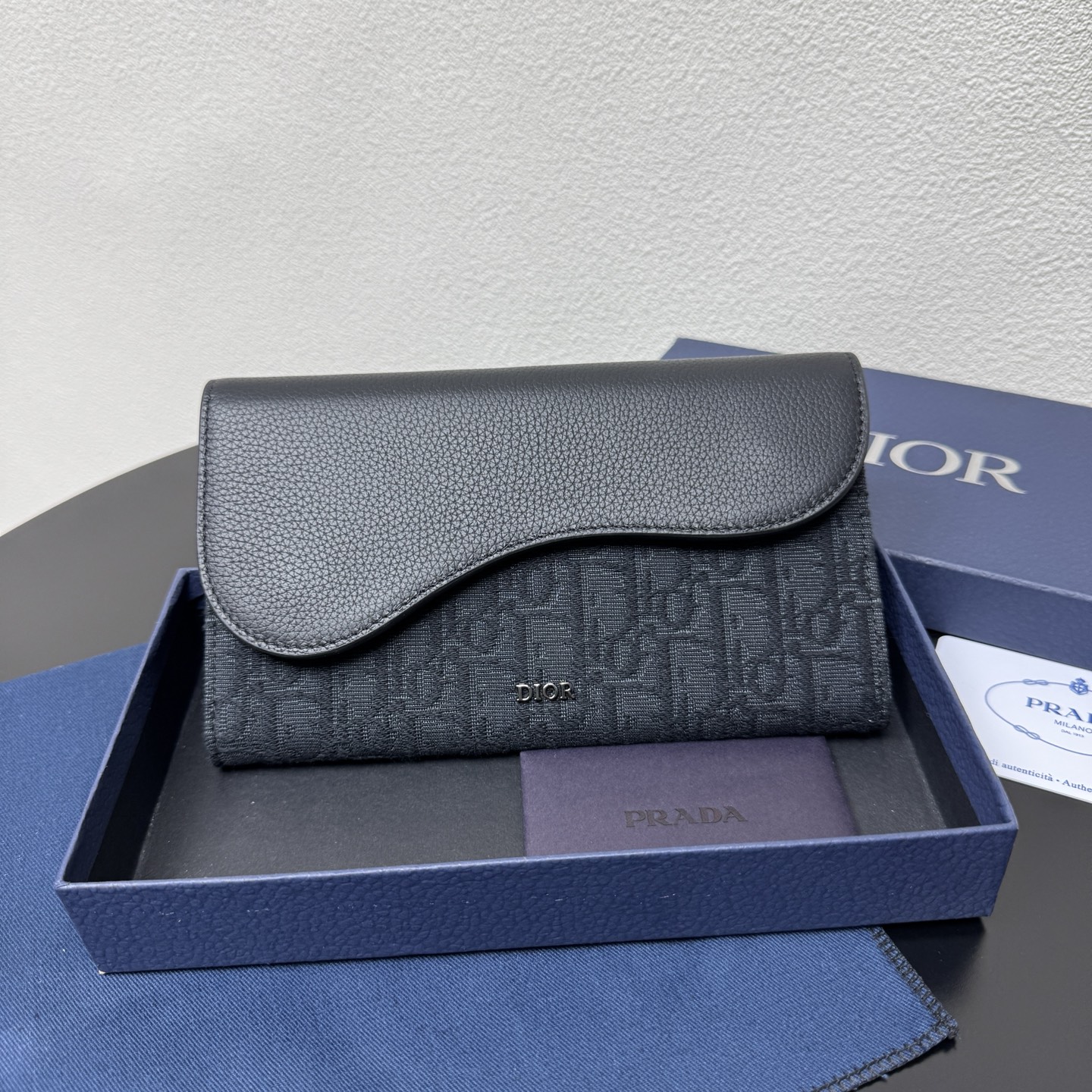 Dior Saddle Gravity Long wallet