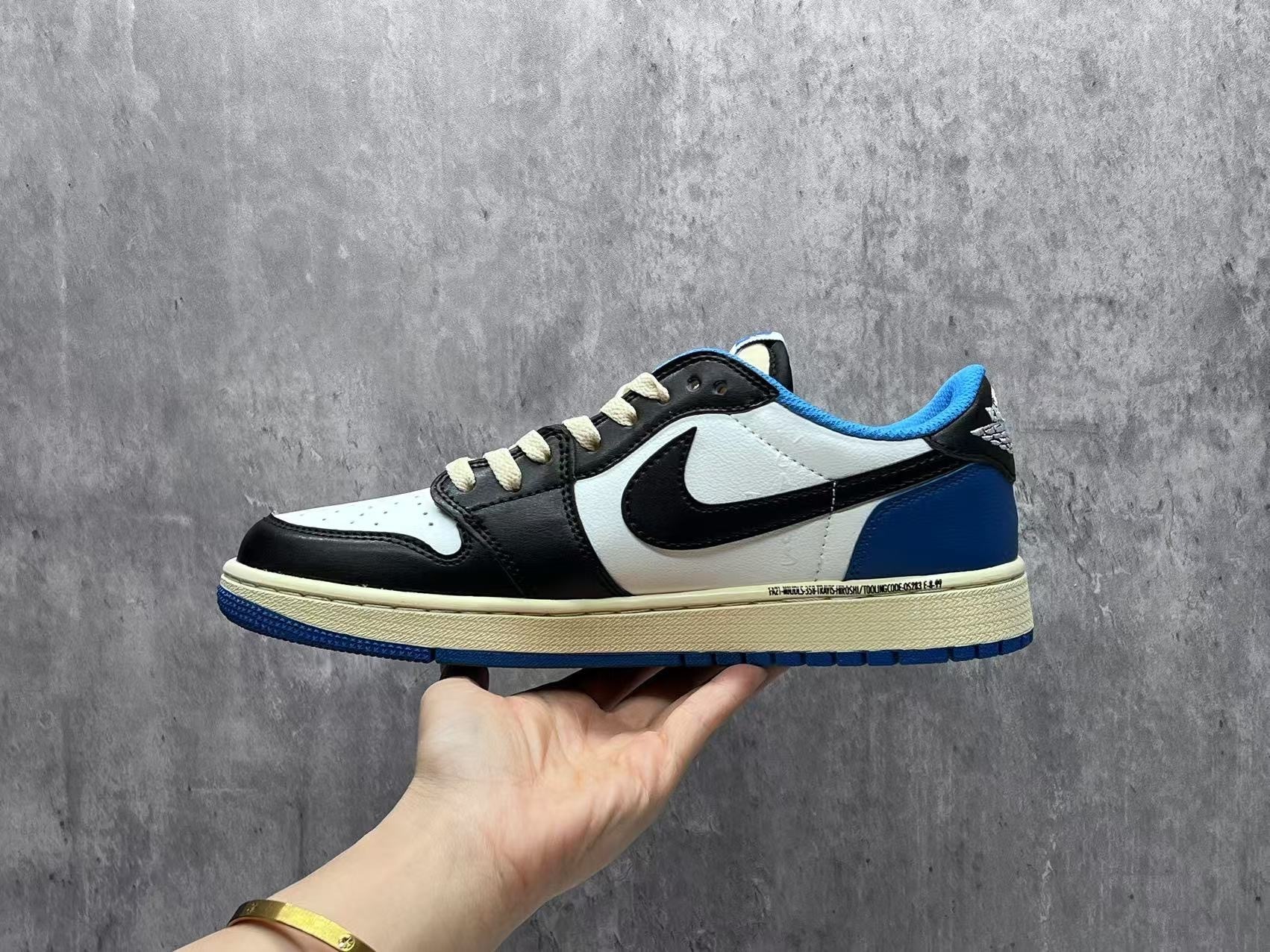 2025-26 AJ1 US Men's Sizes6 to 11 in half sizes Dark brown Lightning Low cut Inverted Hook Shoes tianlong