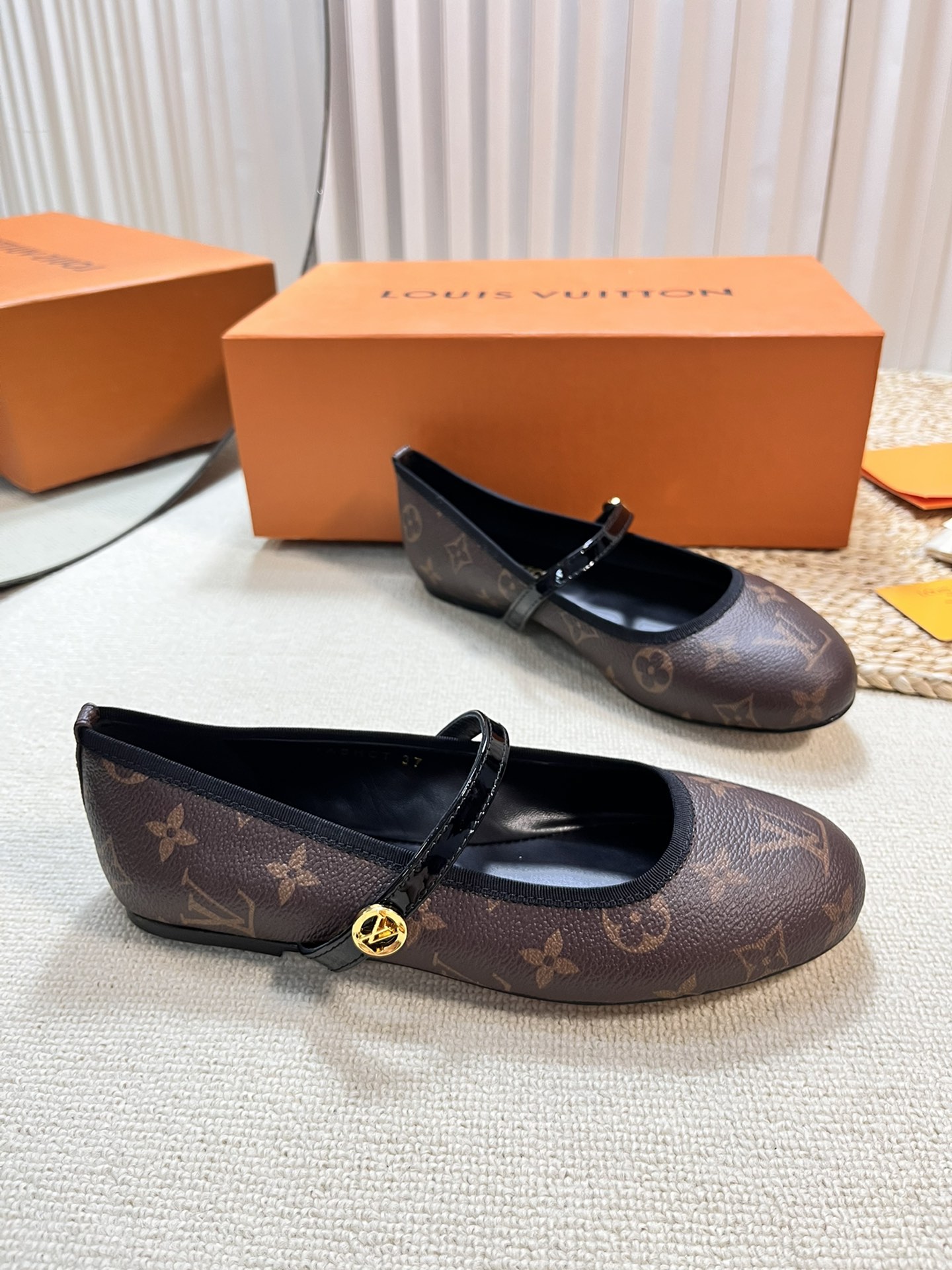 Women's LV Romy Flat Ballet