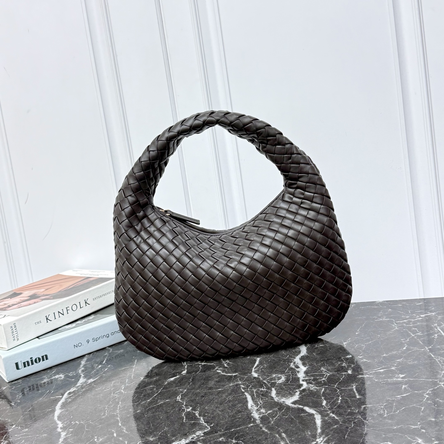 Bottega Veneta Small Veneta in Fontant Intrecciato