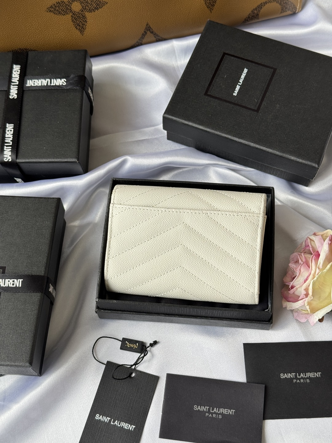 Saint Laurent White Small Envelope Wallet in Grained leather