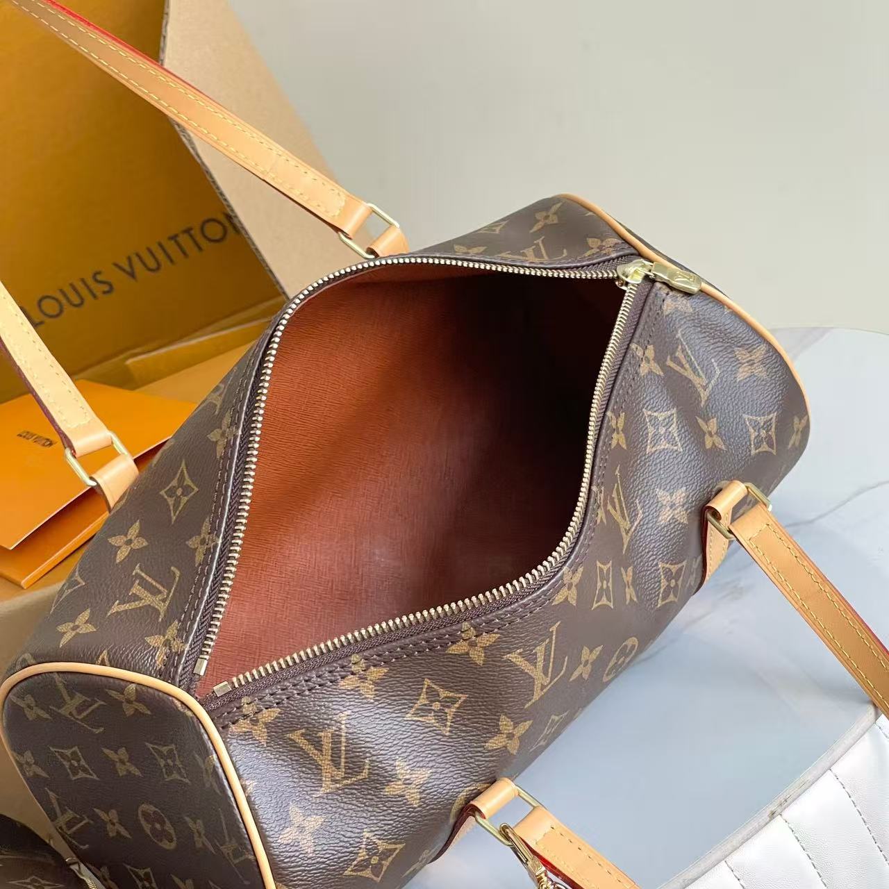 Louis Vuitton LV Monogram handbag