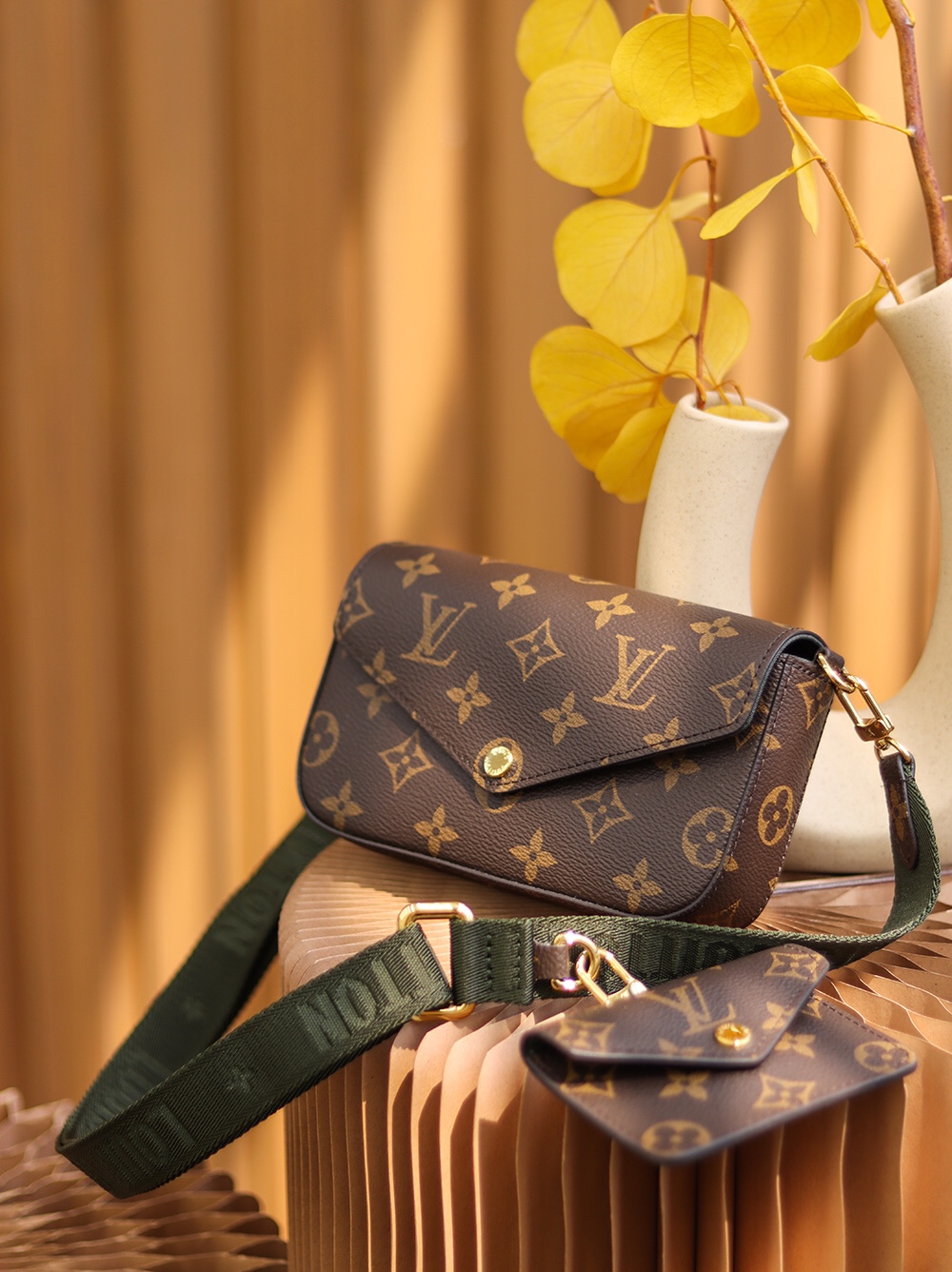 Louis Vuitton LV Multi Pochette Felicie Strap Go M80091