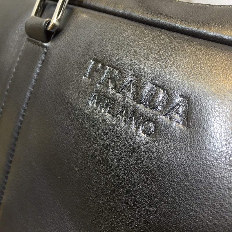 Prada Business & Travel BAG 38 IN BLACK SMOOTH LAMBSKIN