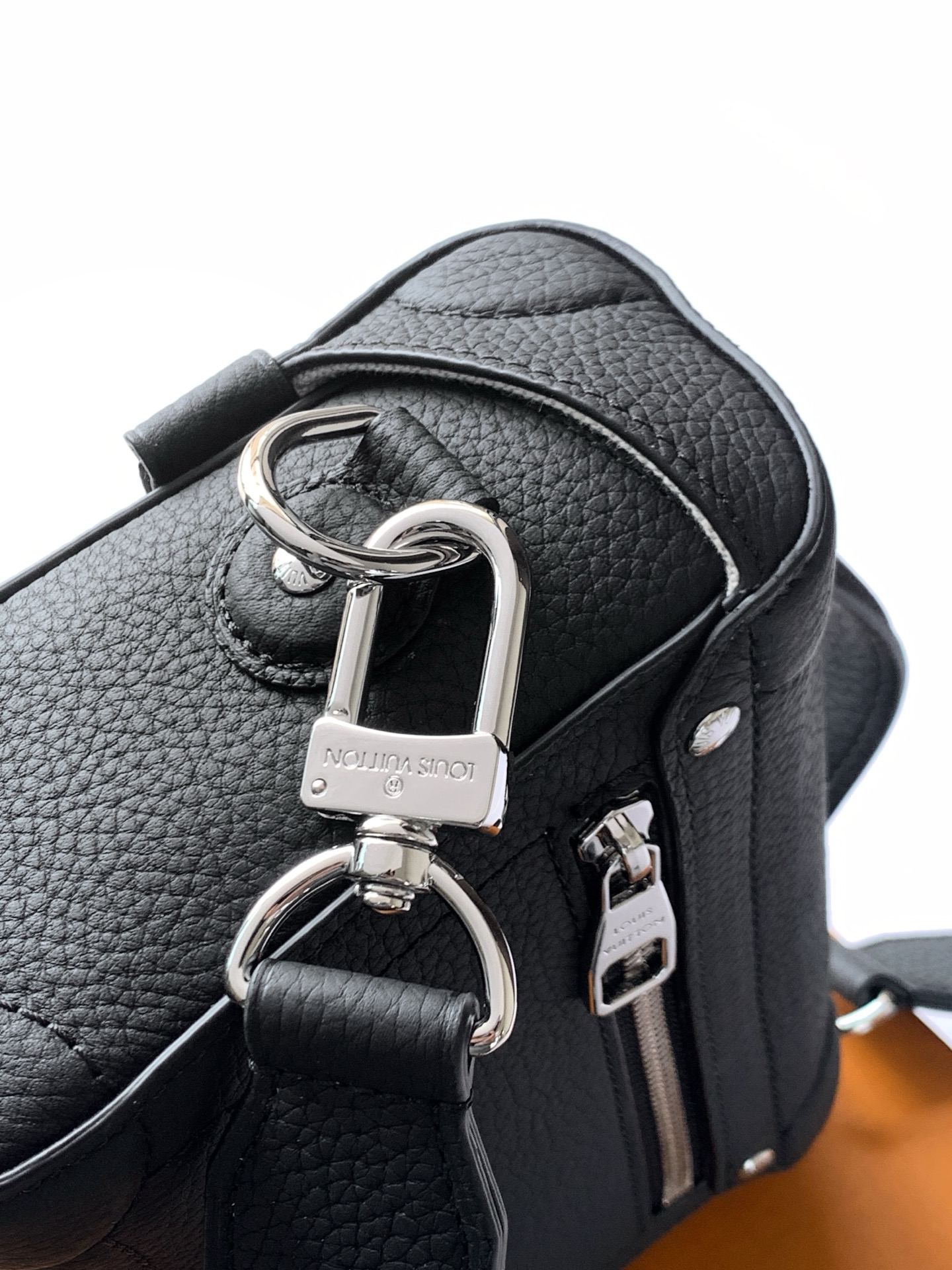 Louis Vuitton Soul Trunk handbag
