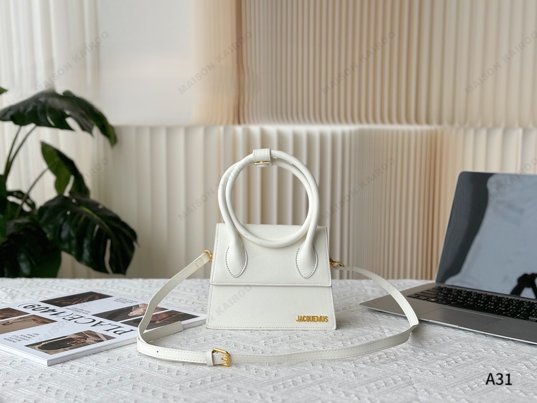 Jacquemus The knot Chiquito Smooth Leather Dual Ring Top Handle Mini Trapezoid Crossbody Bag - KAIROO