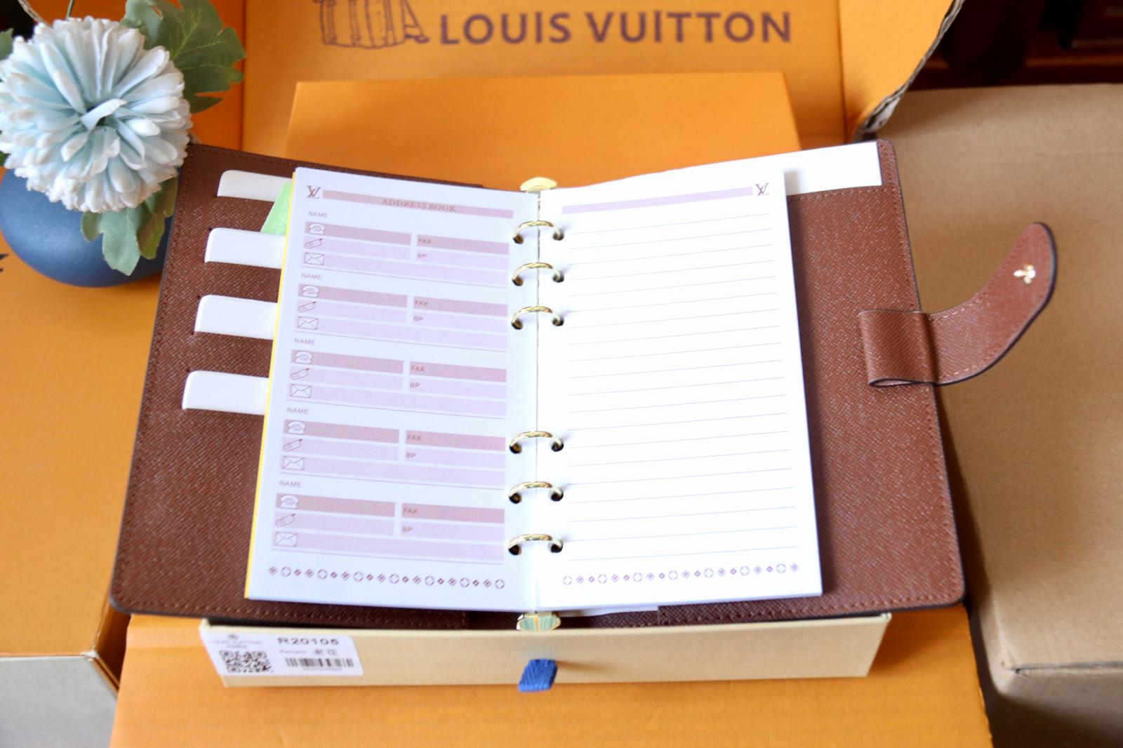 Louis Vuitton Notebook R20105