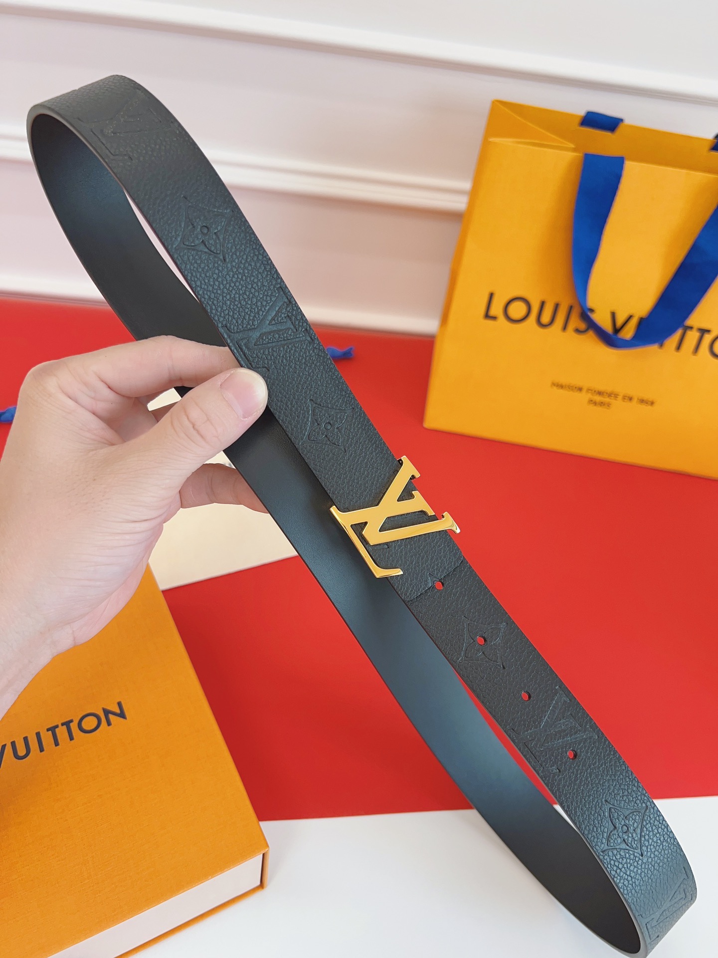 LV Initial Reversible Belt 3.0cm