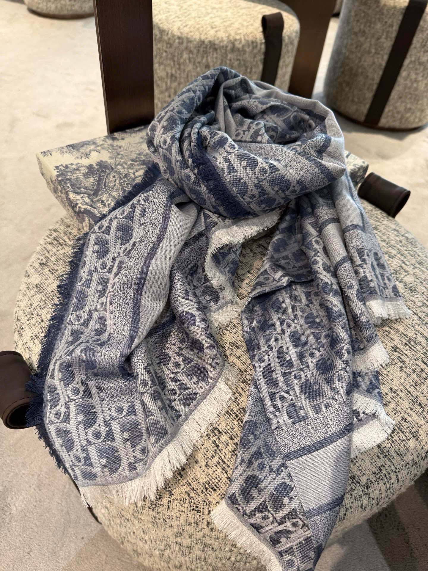Dior Classic Oblique Silk and cashmere shawl