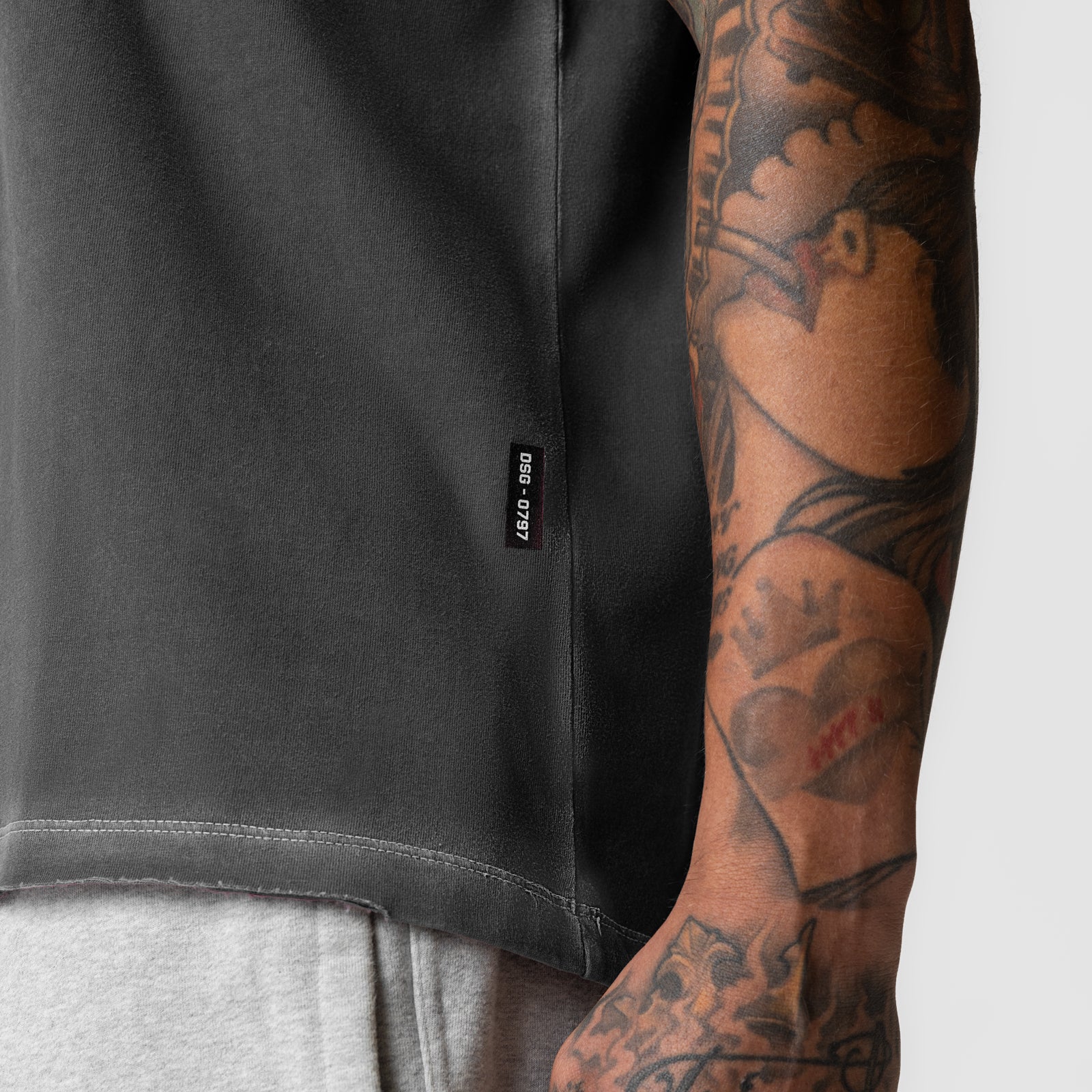 0797. Tech Essential Relaxed Tee - Faded Grey