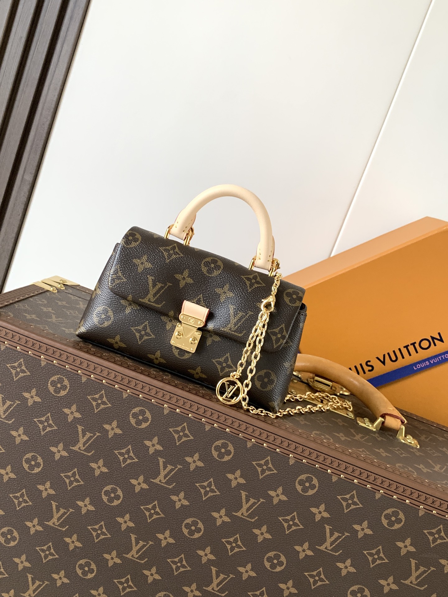 LV Louis Vuitton Nano Madeleine Bag M28426