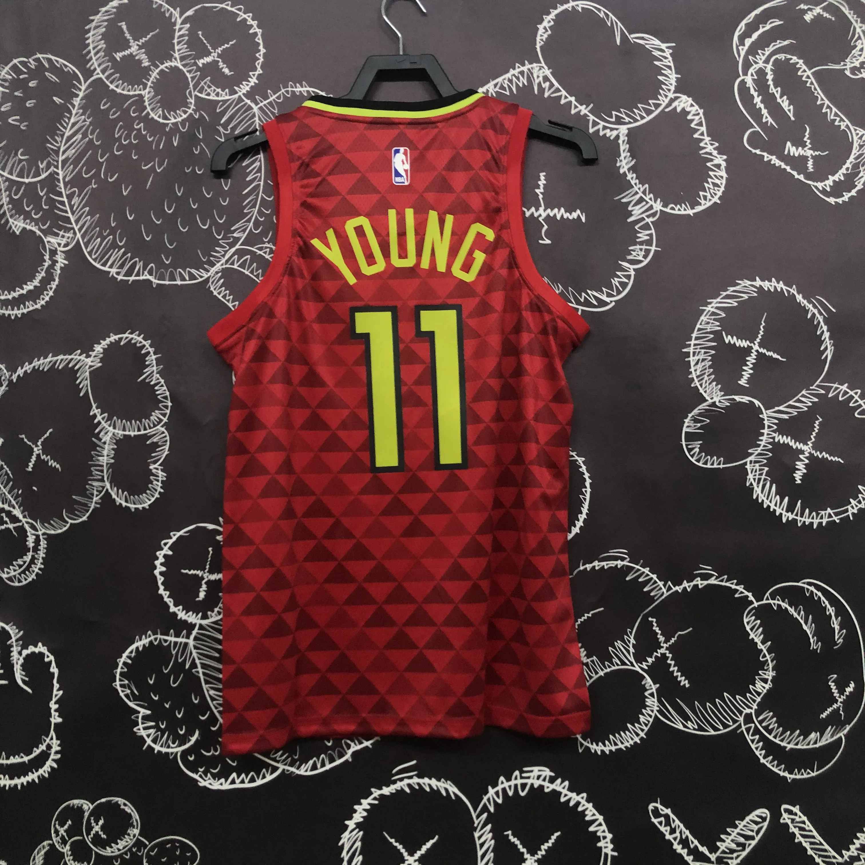 Atlanta Hawks Red Square  #11 Young