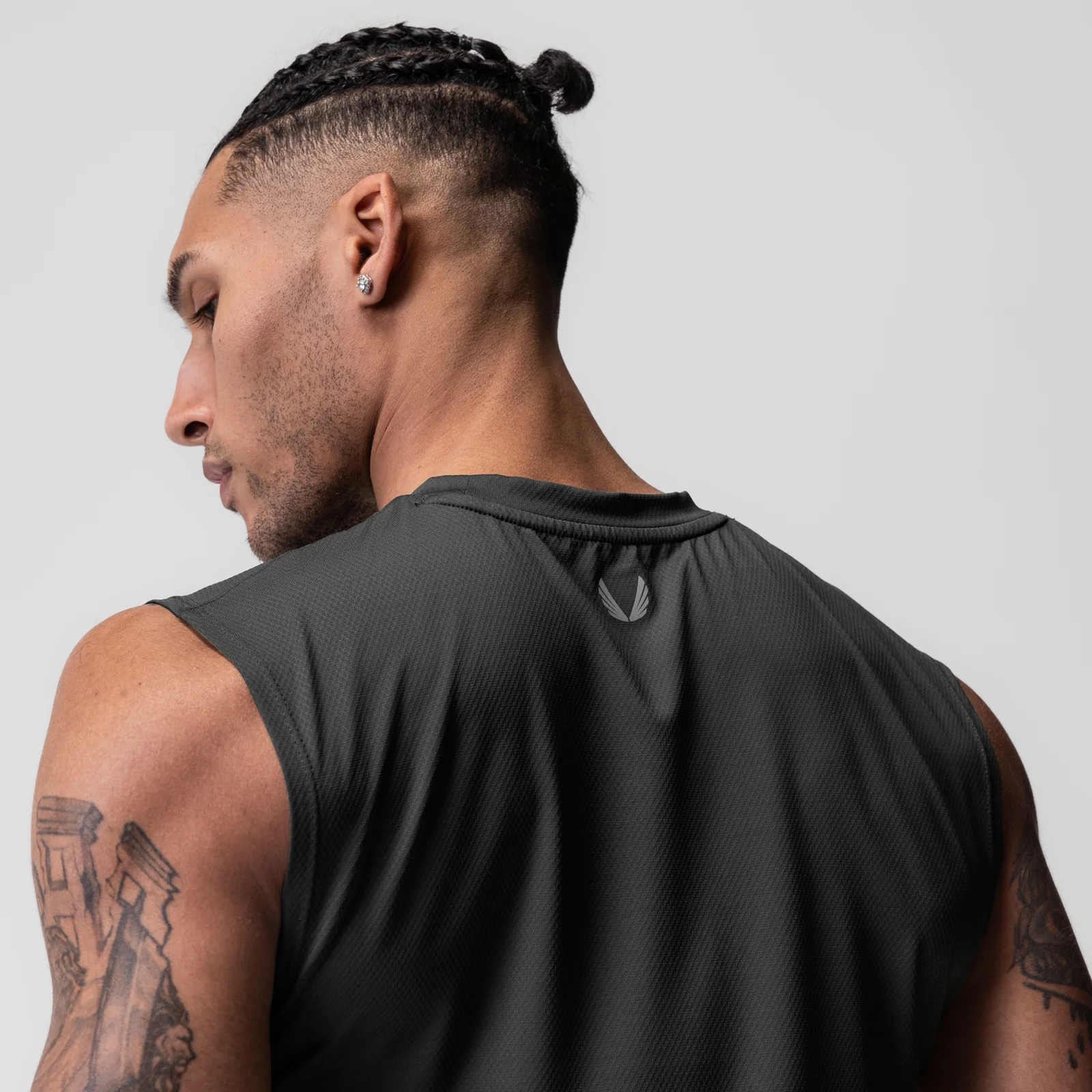 0757. AeroSilver Cutoff Tank - Space Grey