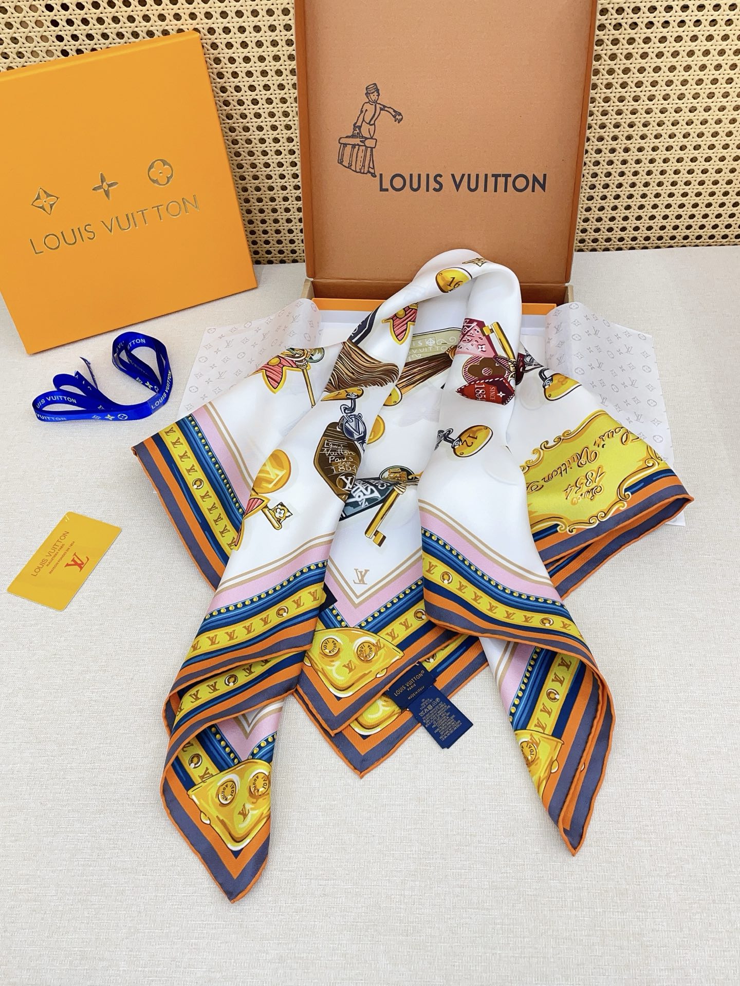 Louis Vuitton LV Silk Square 90cm