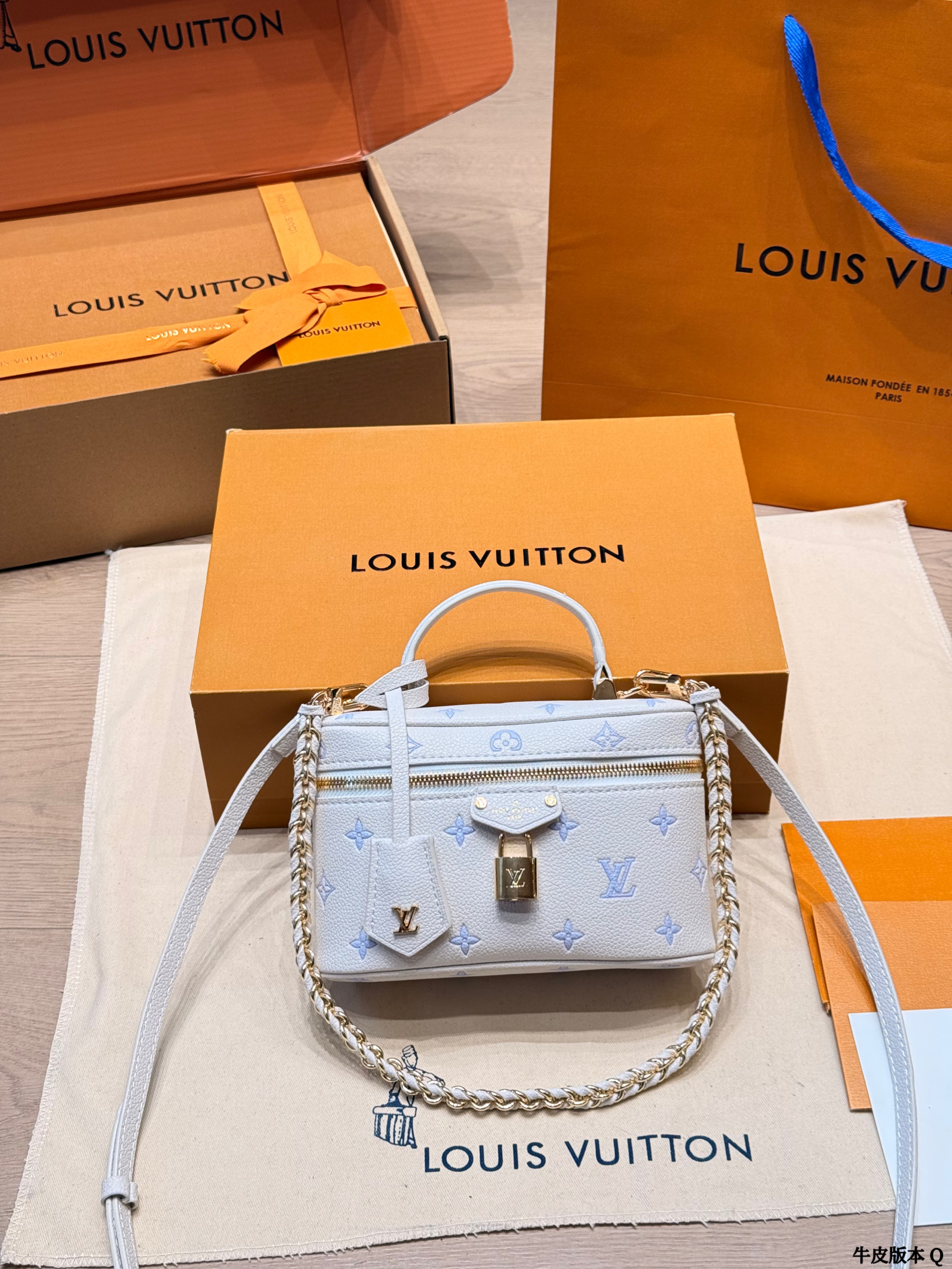 Louis Vuitton LV Mini Nice Vanity Cream Base Blue Monogram Crossbody Top Handle Bag - KAIROO