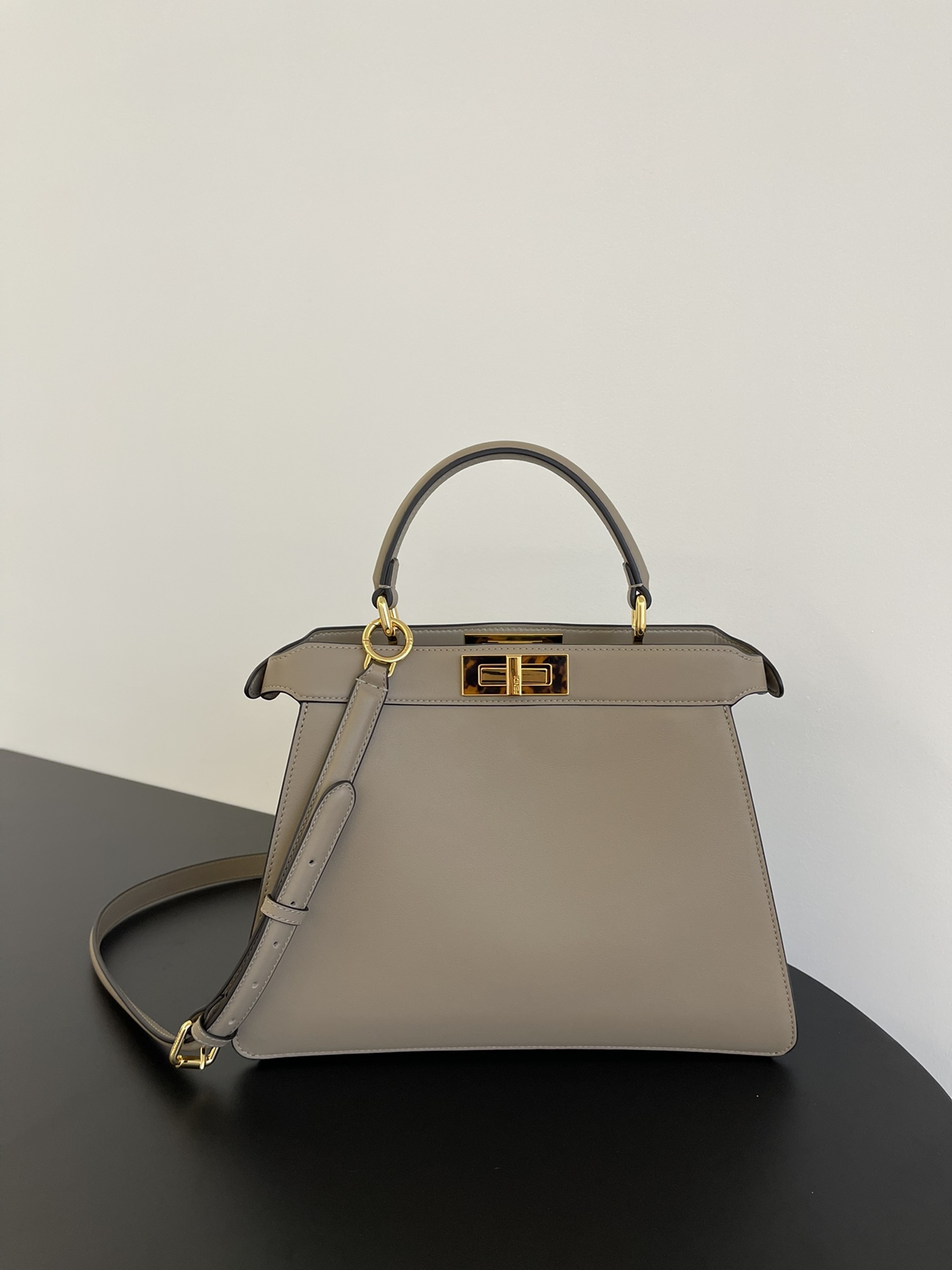Fendi Iconic Peekaboo ISeeU Medium Leather Bag-Grey