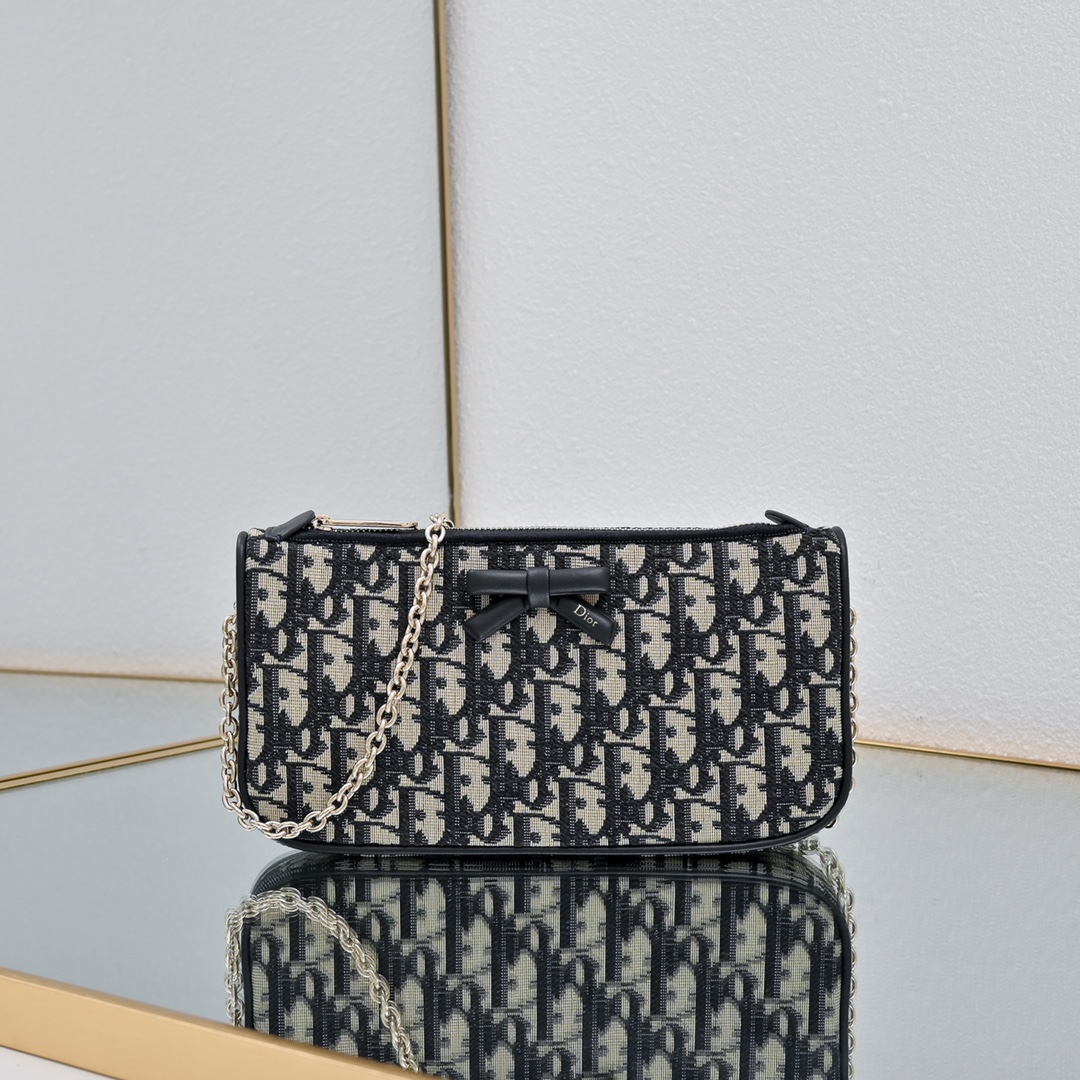 Dior 2026 Early Spring Collection Oblique Bow Chain Bag