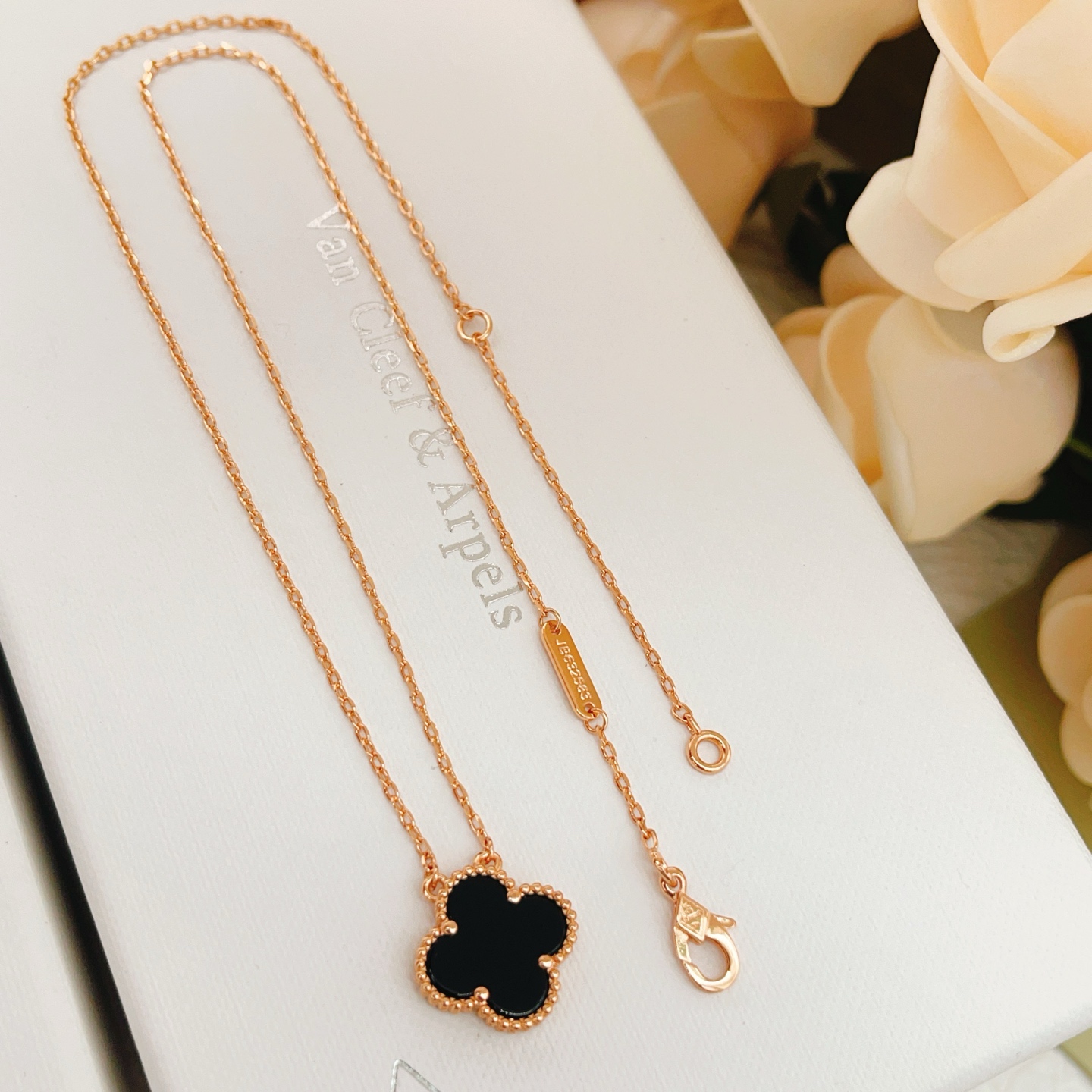 Van Cleef Fashion Necklace