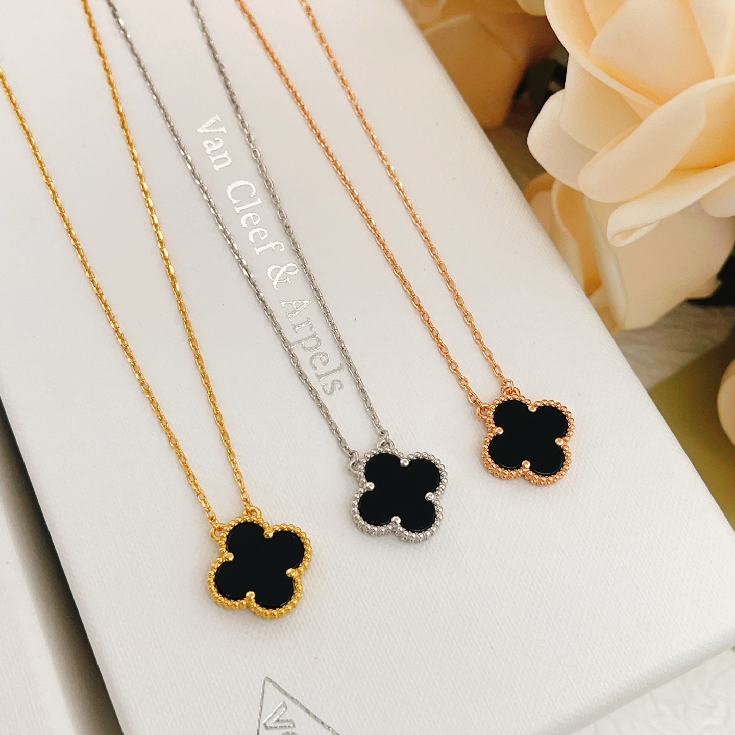 Van Cleef Fashion Necklace