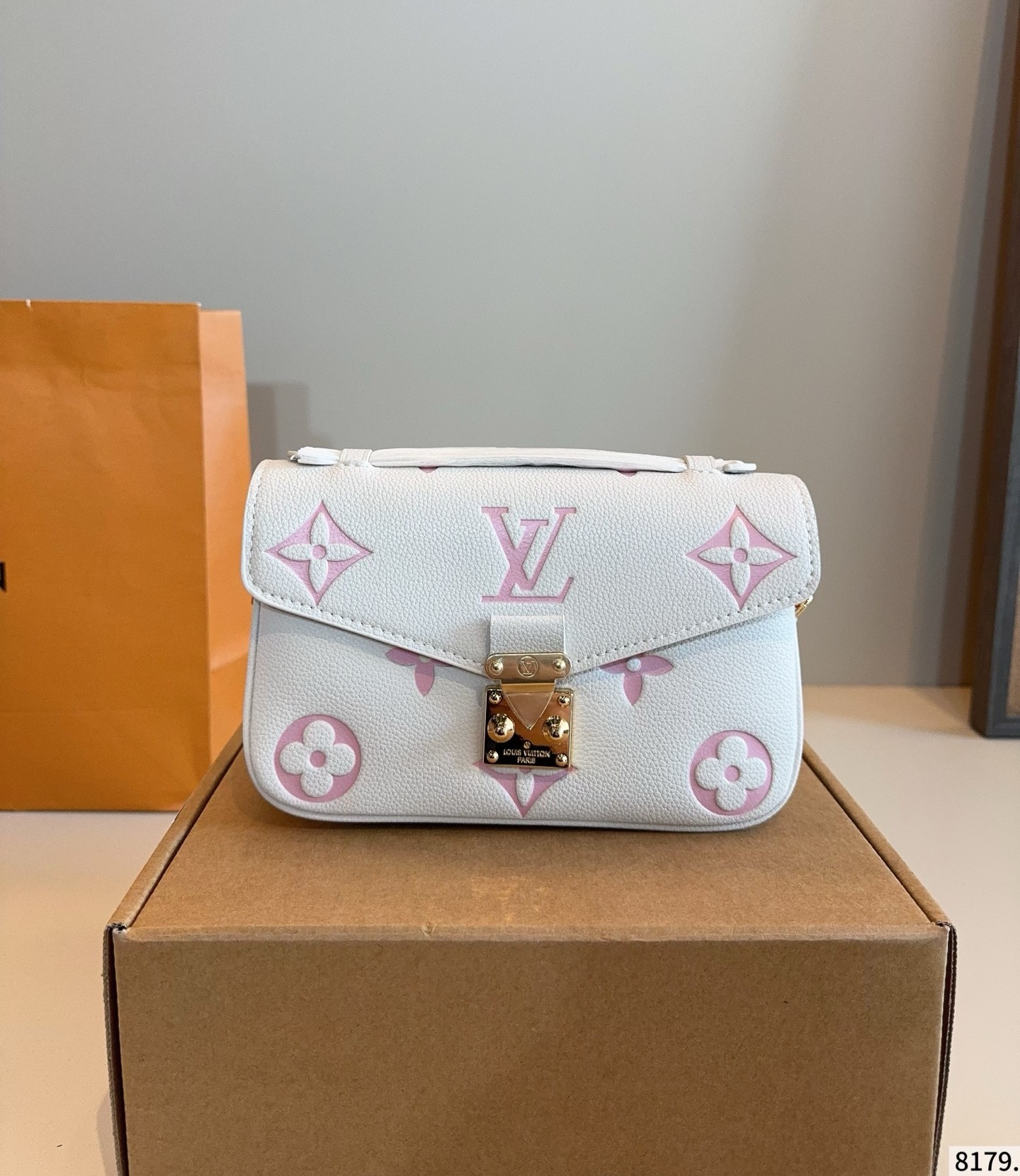 Louis Vuitton S-Lock Flap Pochette Metis Mini Full & Bicolor Embroidery Leather Chain Crossbody Bag - KAIROO