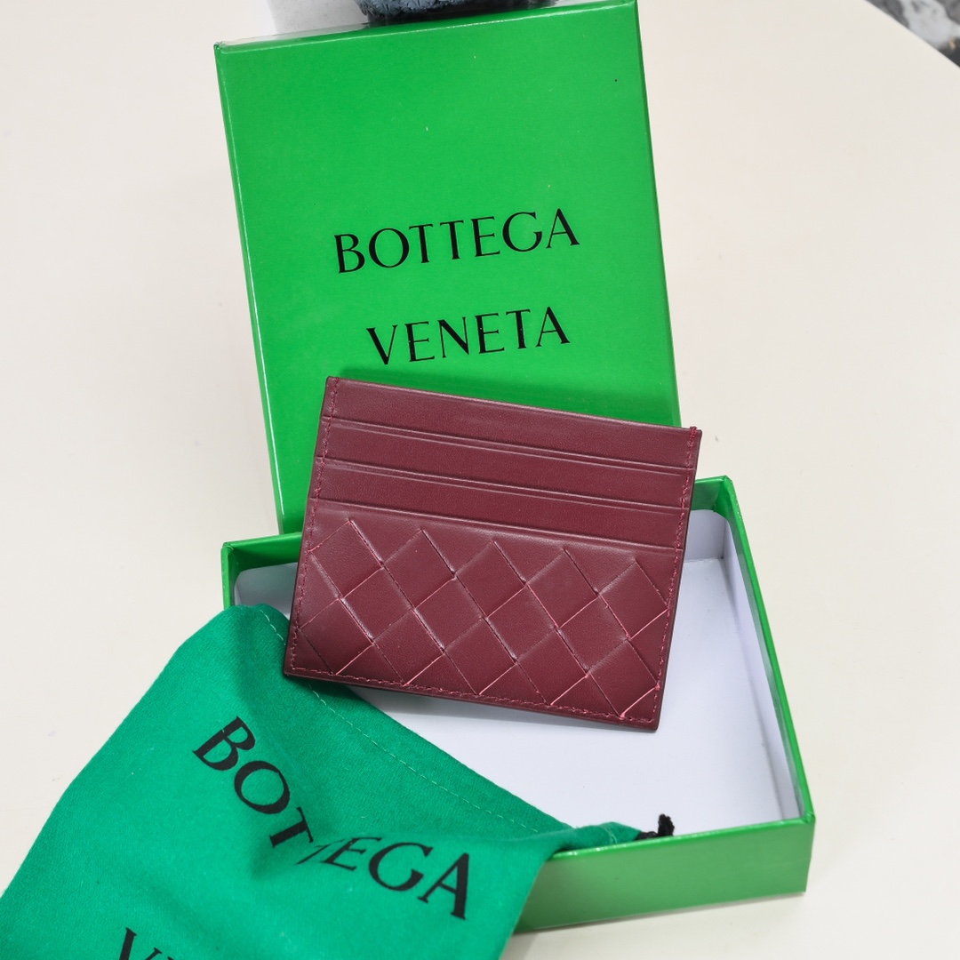 Bottega Veneta Card holder in Burgundy Intreccio Leather