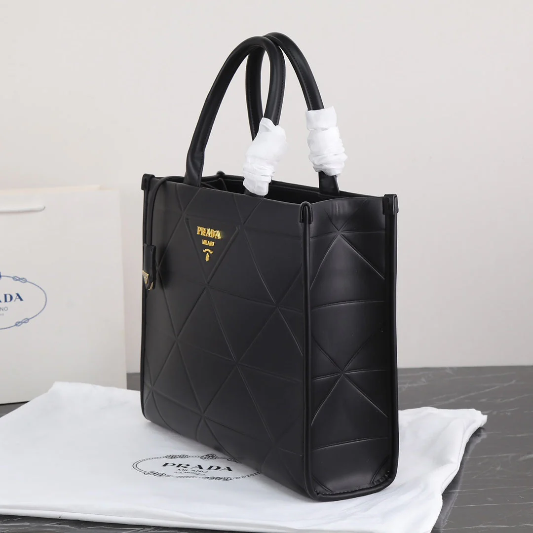 Prada  LARGE 39 TOTE IN BLACK CALFSKIN GOLD HARDWARE
