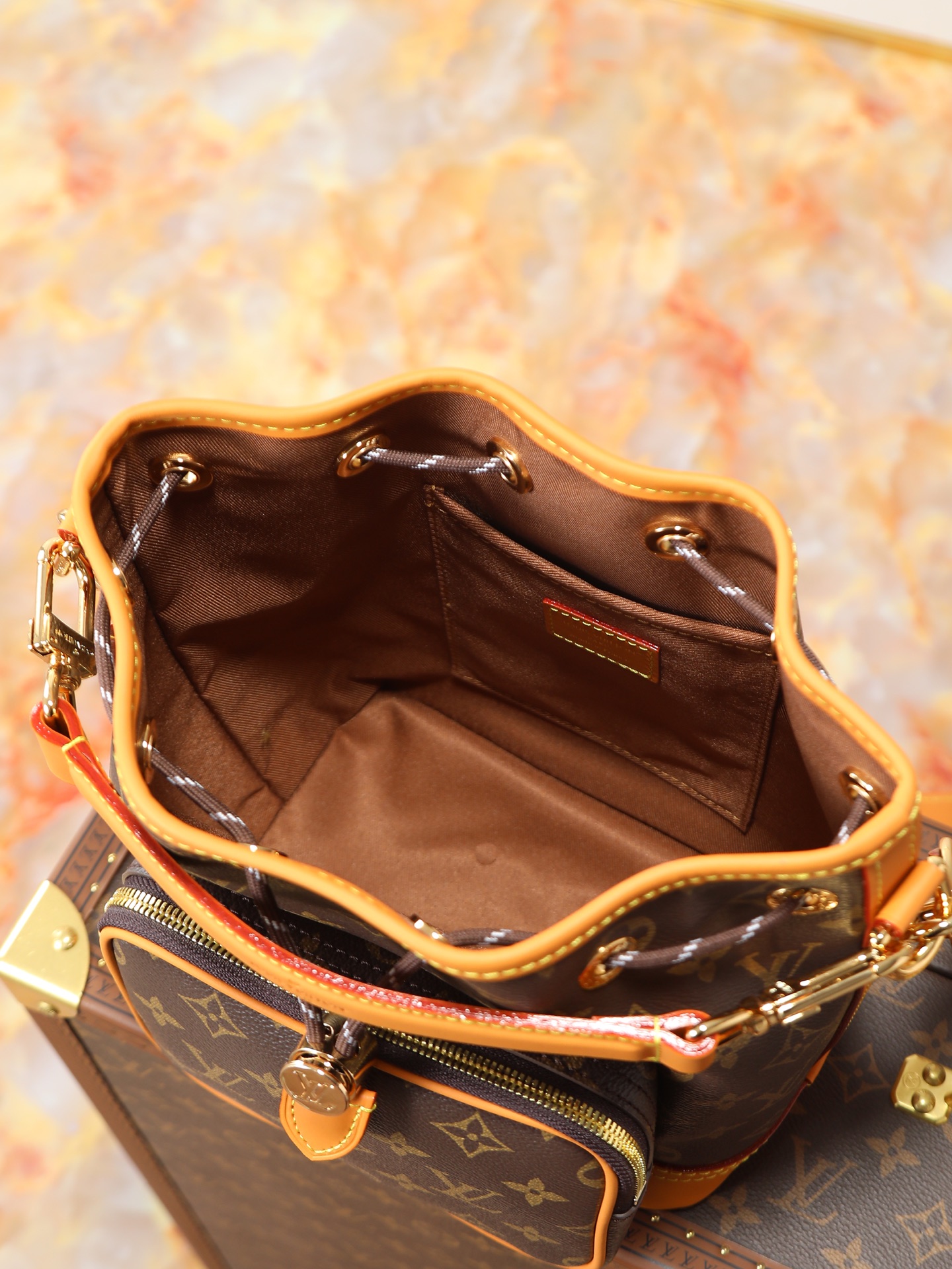 Louis Vuitton new No é Cargo bucket bag