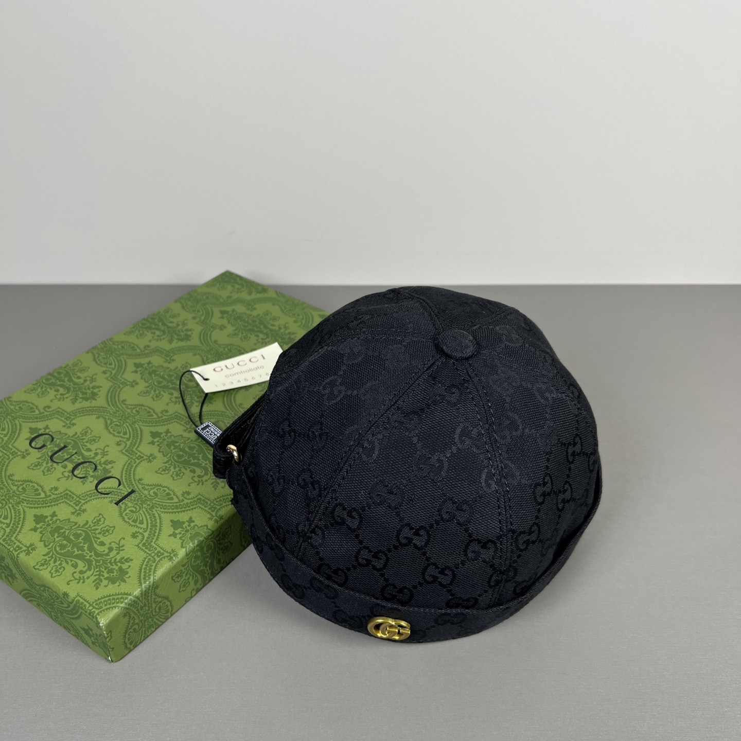 Gucci round hat