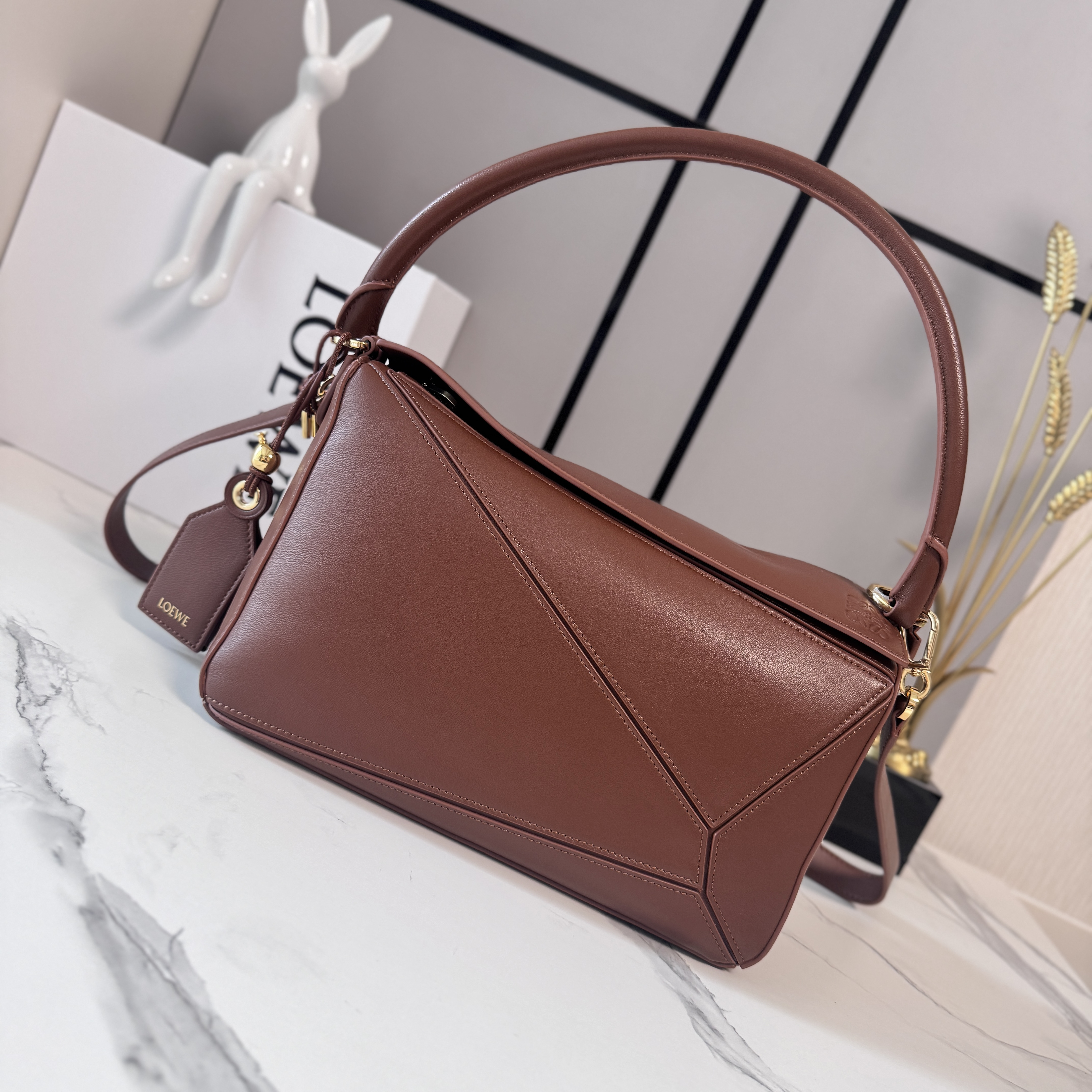 Loewe Medium Featherlight Puzzle bag in nappa lambskin-Walnut