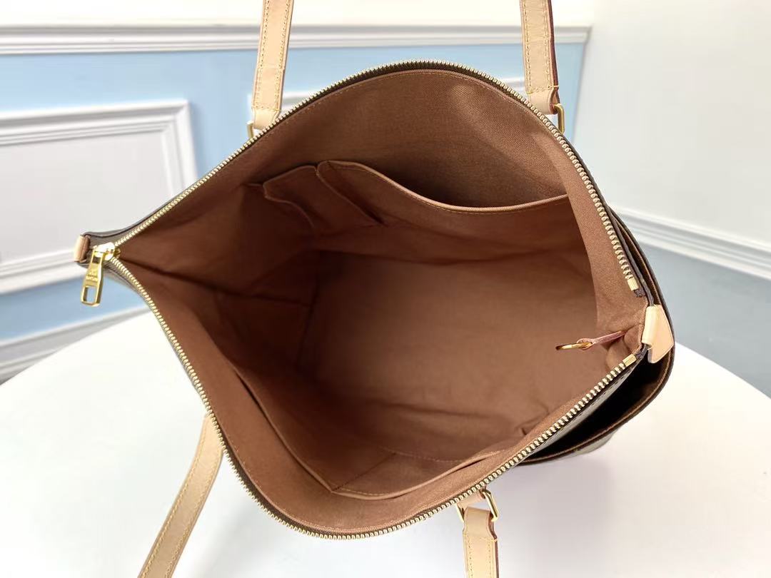 Louis Vuitton Monogram Totally MM