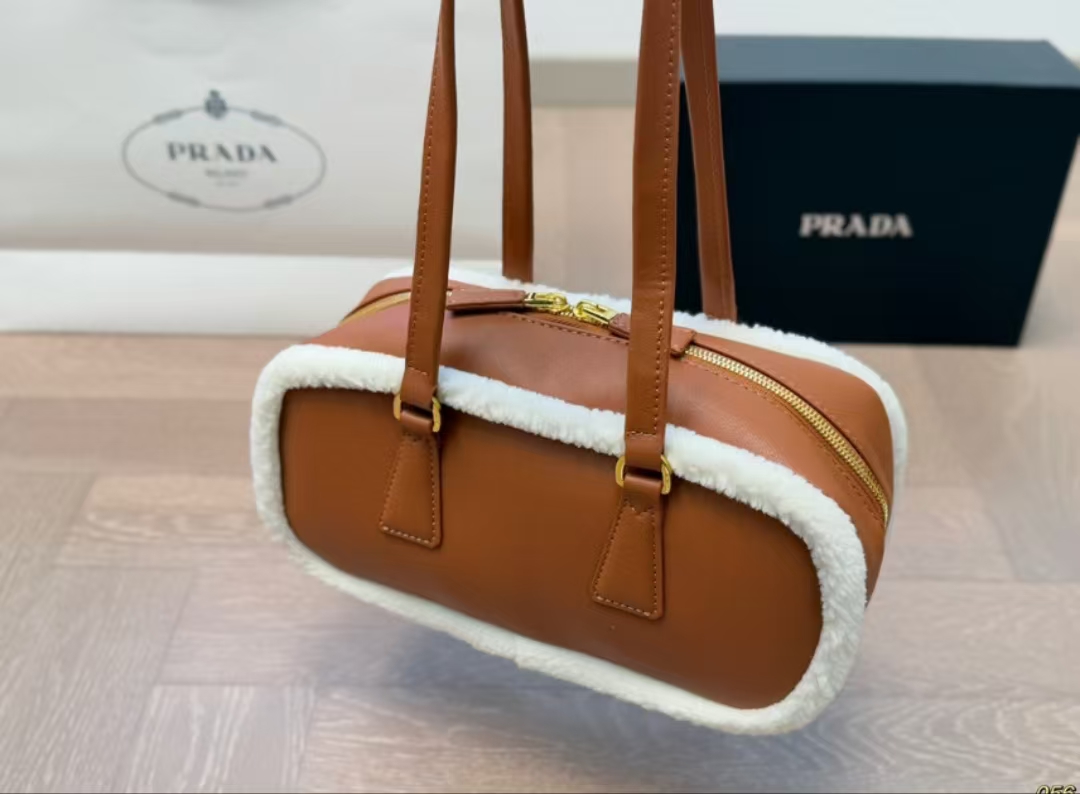 Prada Cute and Exquisite Bowling Bag Underarm Bag