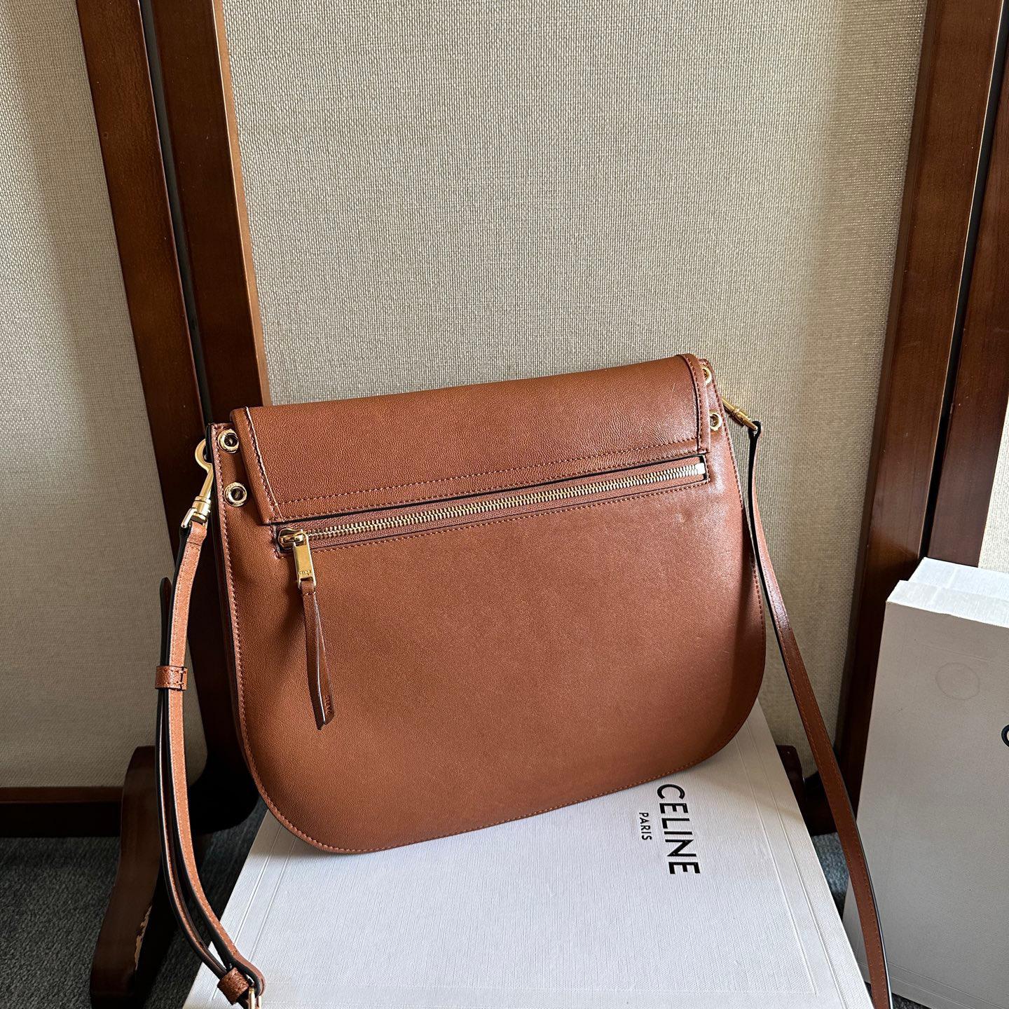 CELINE Soft Triomphe Besace Saddle Messenger Bag