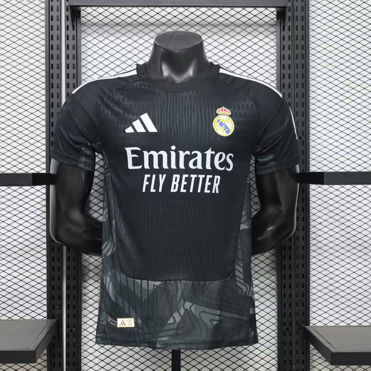 Real Madrid Goalkeeper Jersey Player Version 26/27