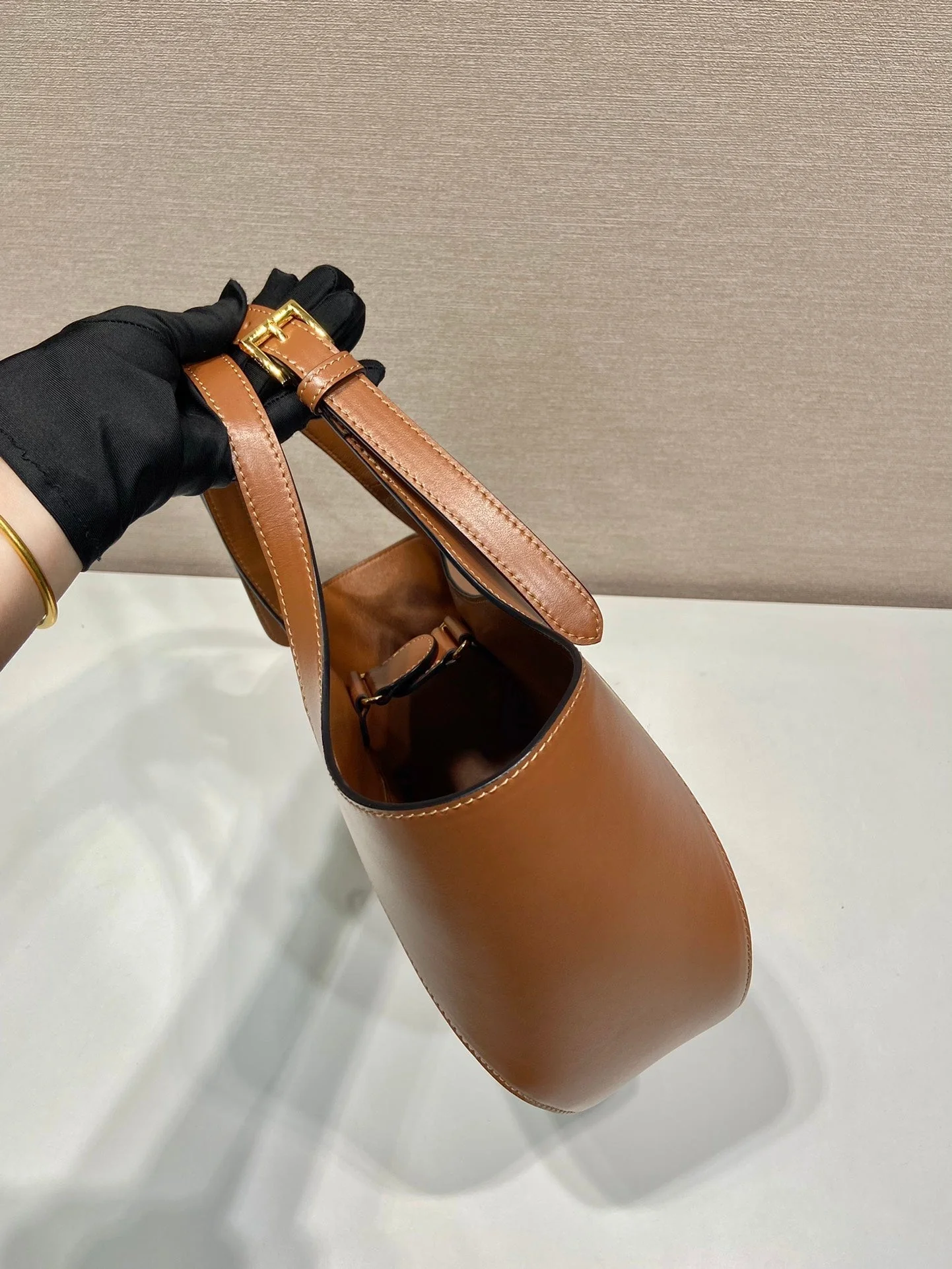 Prada TOTE BAG 28 IN CINNAMON BROWN SHEEPSKIN GOLD LOGO