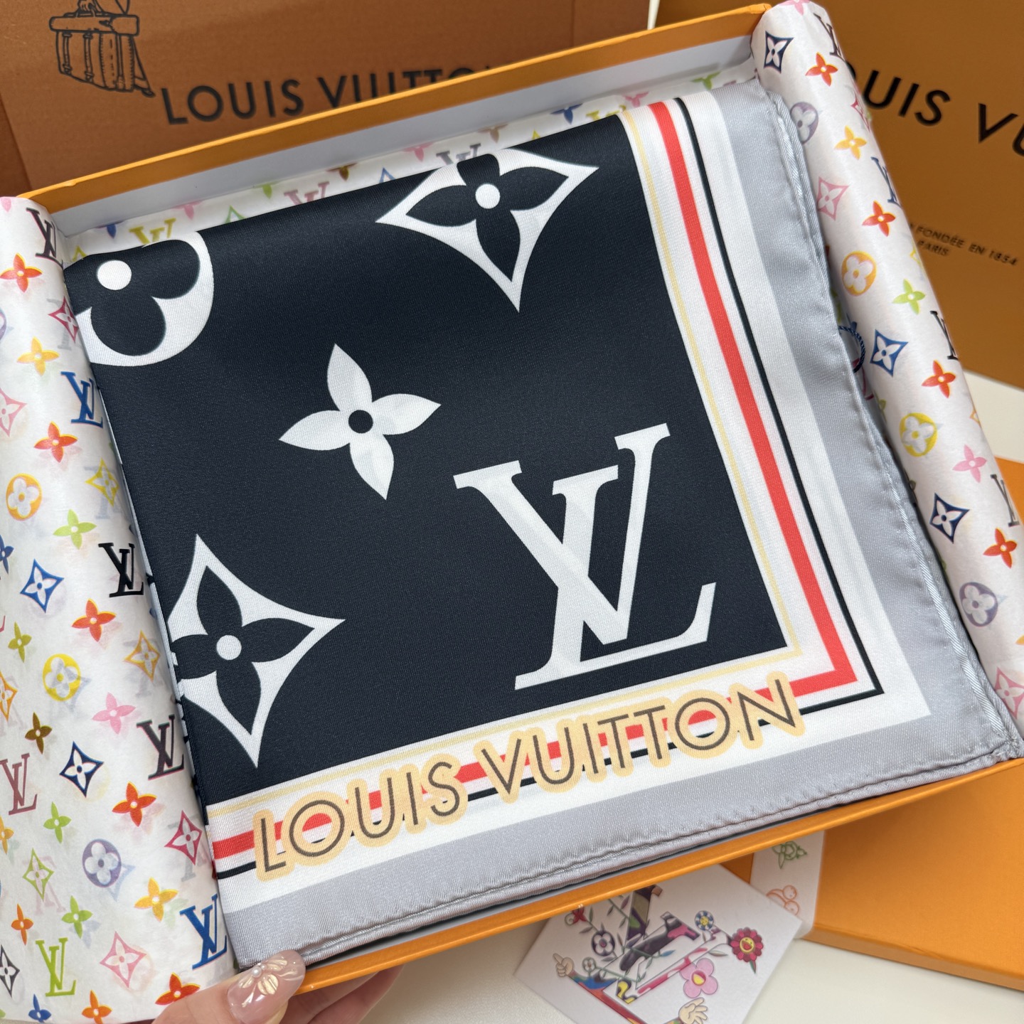 LV Silk Square 90