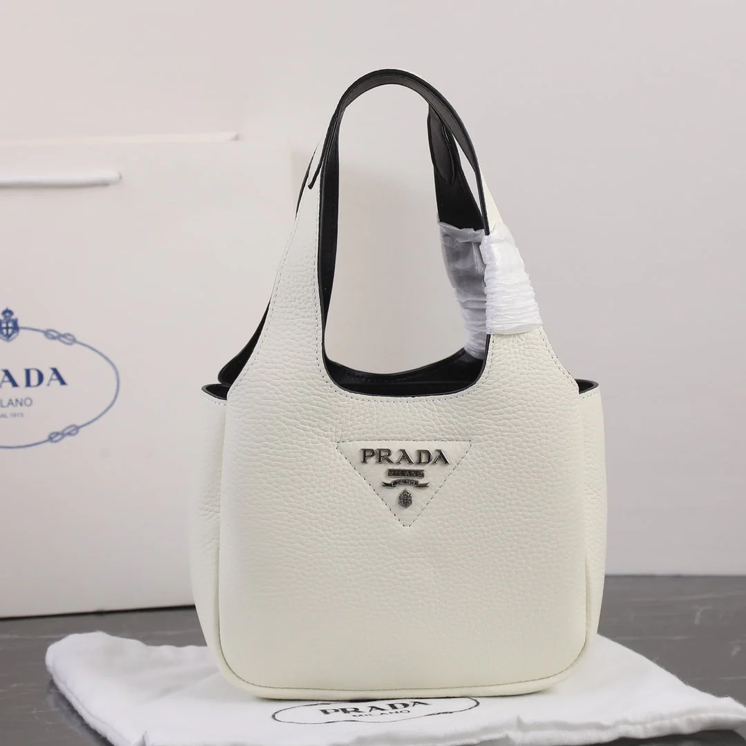 Prada 18 DYNAMIQUE LOGO TOTE BAG IN WHITE CALFSKIN