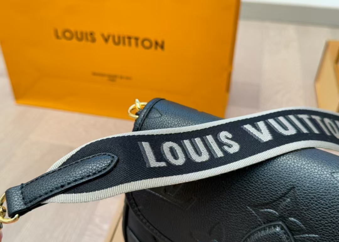 Louis Vuitton LV Black baguette shoulder strap handbag