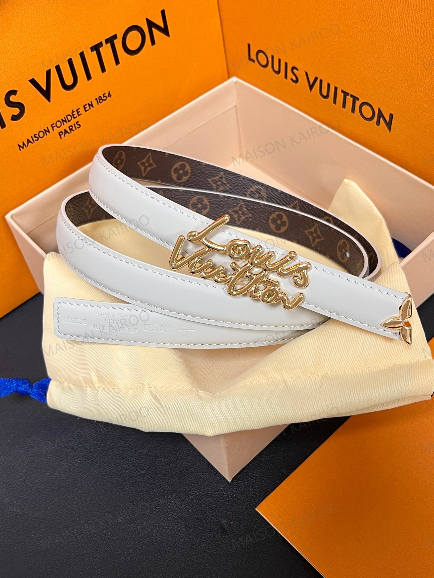 Louis Vuitton LV Caramel Script Signature Reversible Slim Belt 2.0 - KAIROO