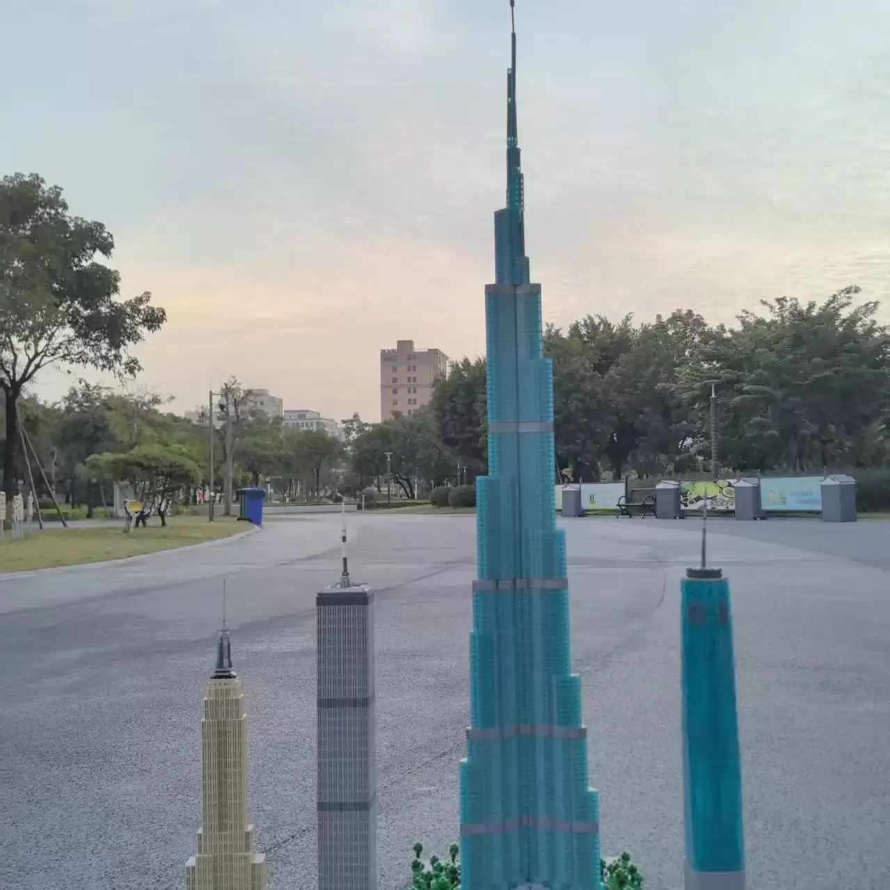 MOC 104784 - Burj Khalifa Tower