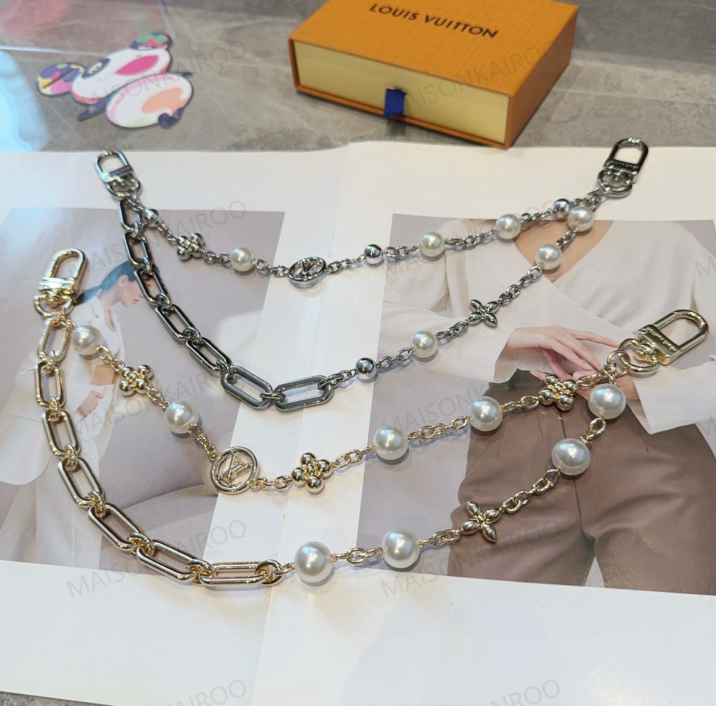 Louis Vuitton LV Pearl Floral Chain Bag Charm - KAIROO