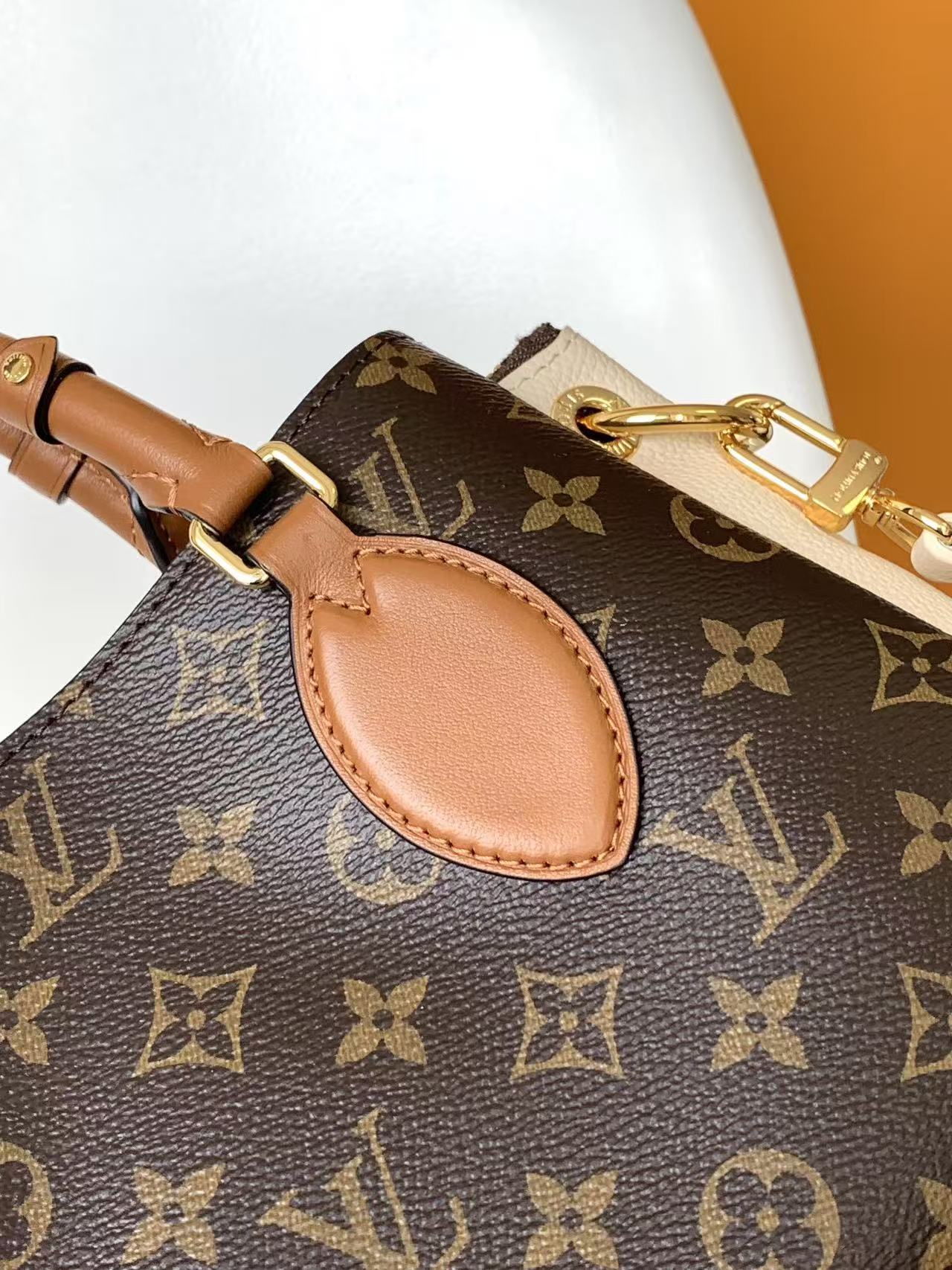 Louis Vuitton LV Opéra BB canvas tote bag