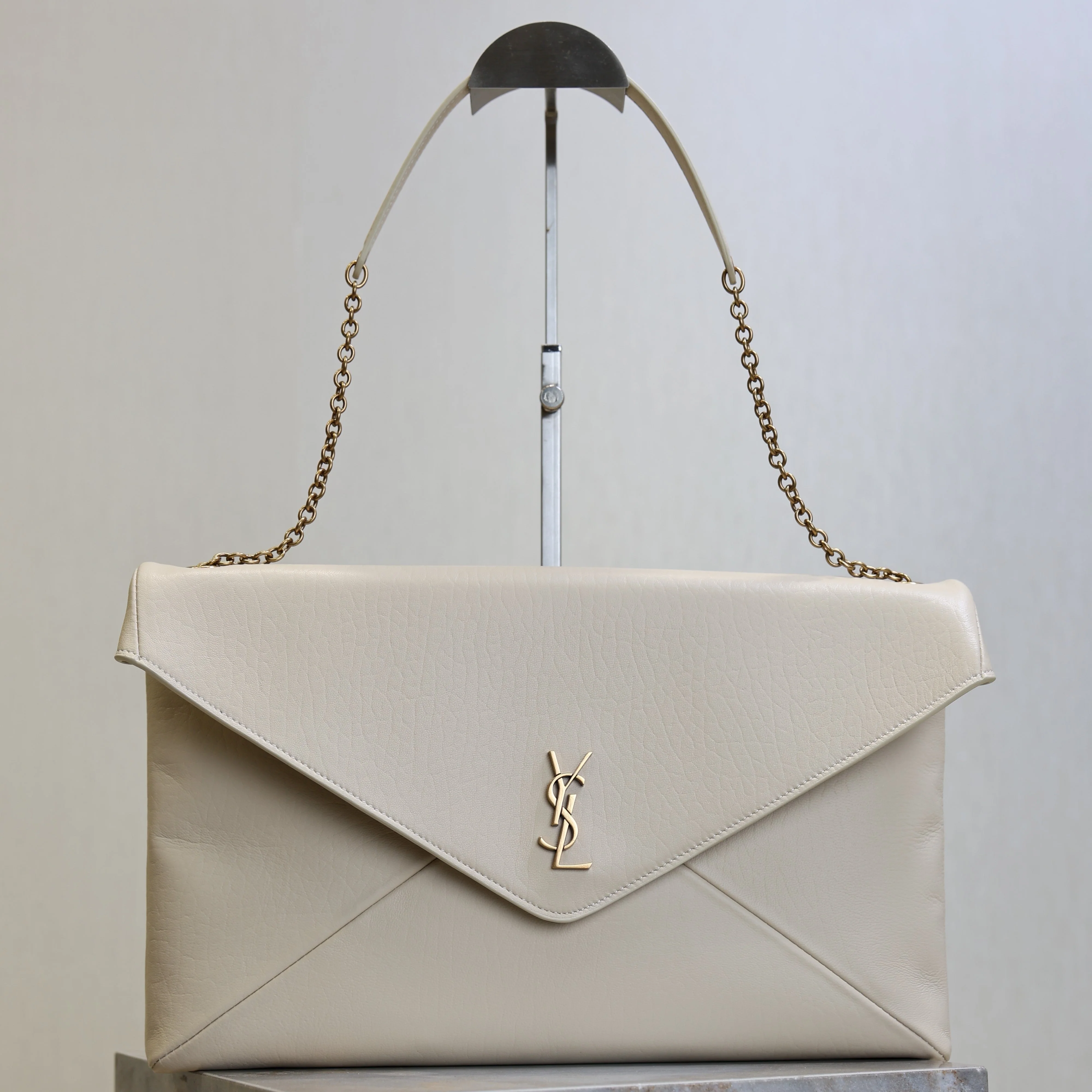 Saint Laurent YSLCassandre **L Bag 35cm White Lambskin Light GHW