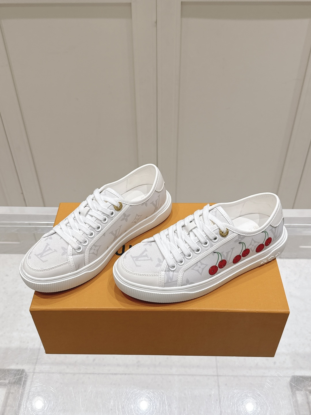 Louis Vuitton X Takashi Murakami White Monogram Canvas Cherry Graphic Low Top Platform Sneaker - KAIROO
