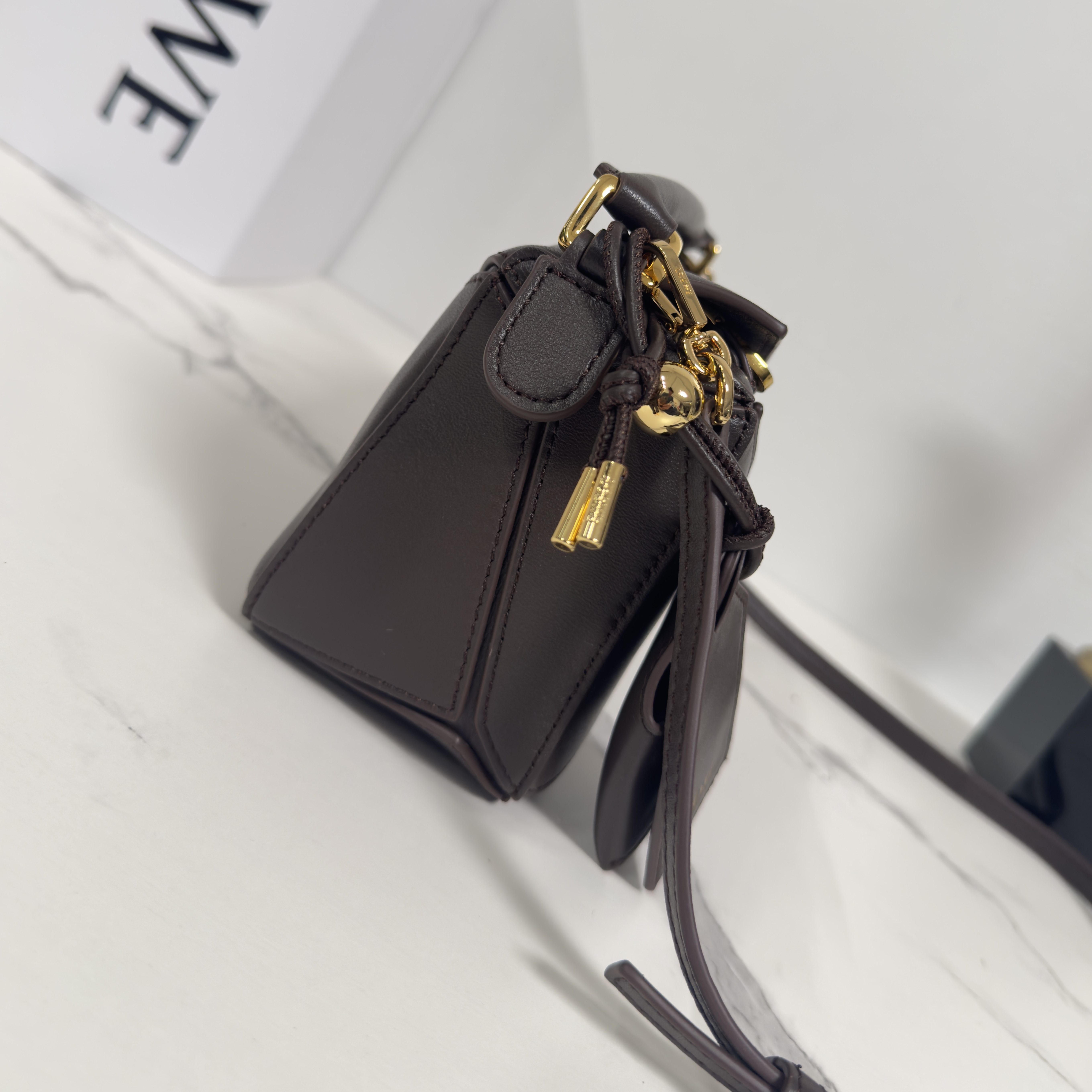 Loewe Mini Featherlight Puzzle bag in nappa lambskin-Dark brown