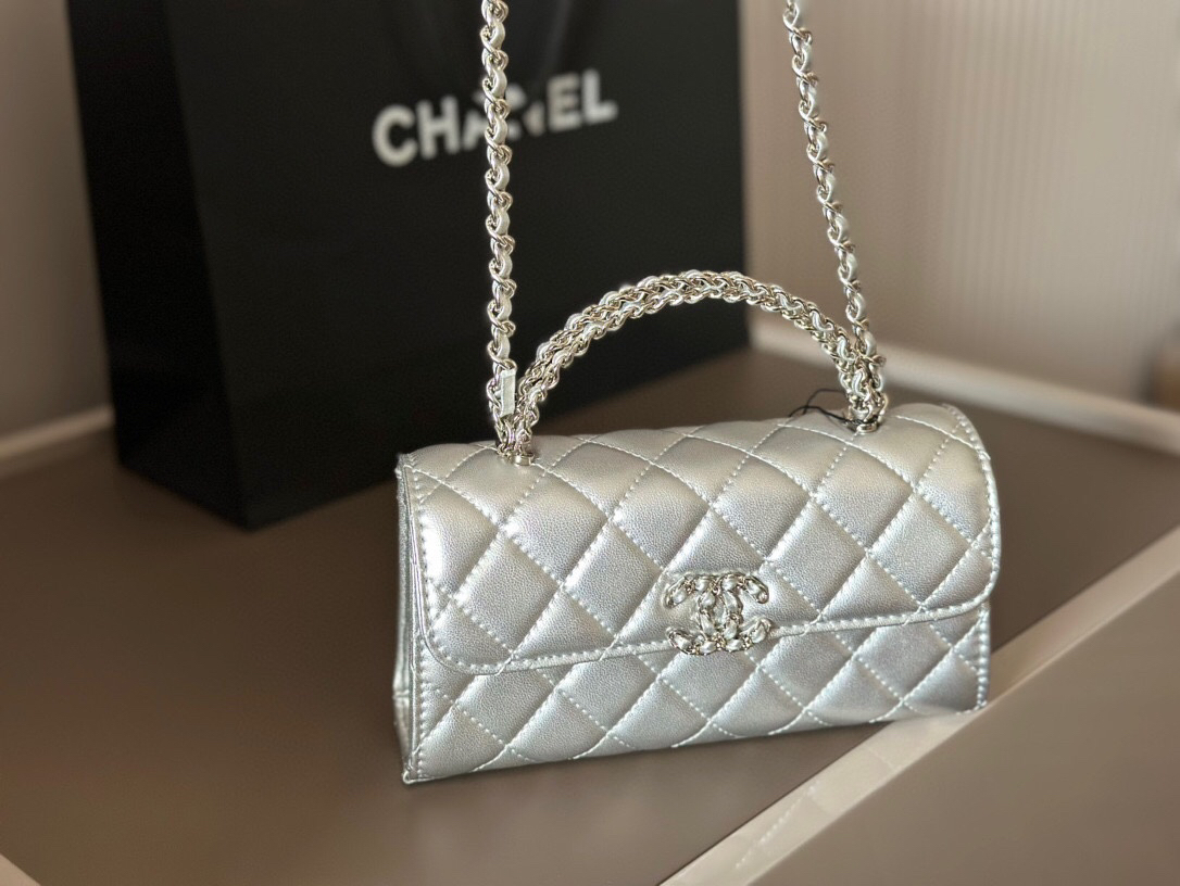 Chanel 23kelly mobile phone bag