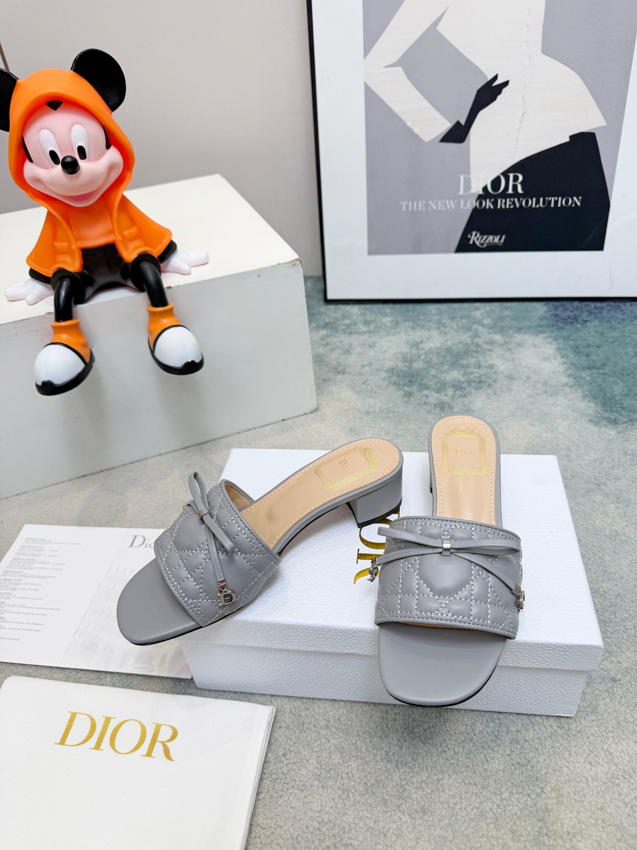 Dior Grey Matte Cannage Quilted Leather Bow D-Way Mid Block Heeled Mule Slides Sandals - KAIROO